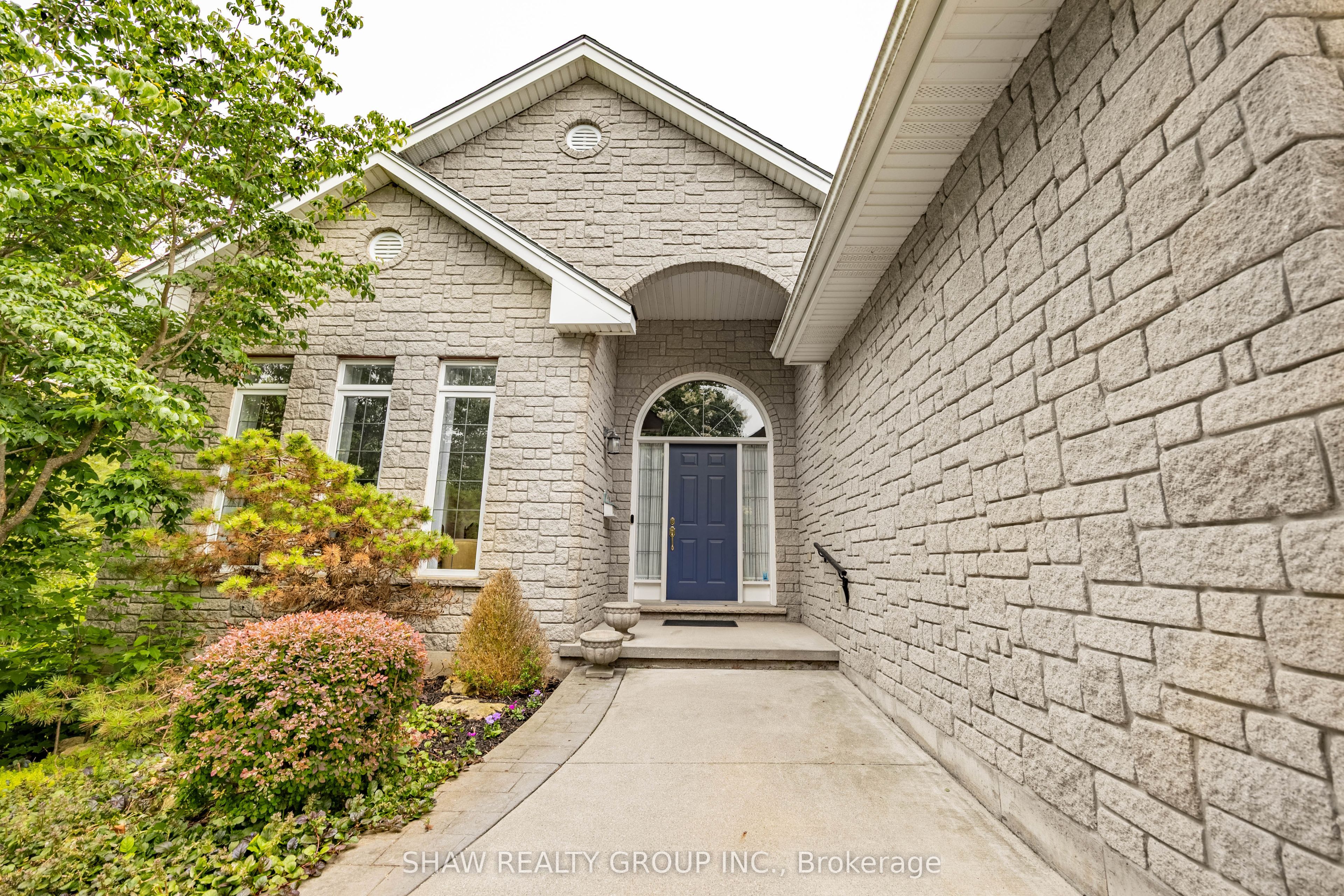 796 Springbank Avenue, Woodstock, ON N4T 1T5 photo 2