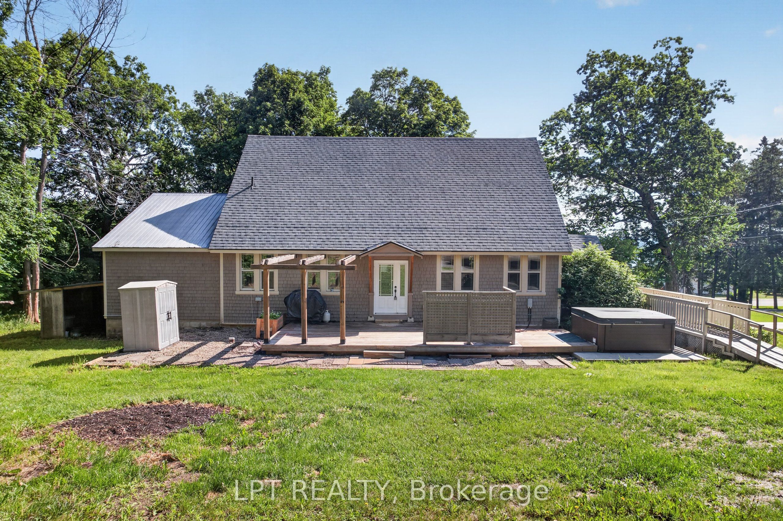 26 Charbonneau Street, McNab/Braeside, ON K0A 1G0 photo 5
