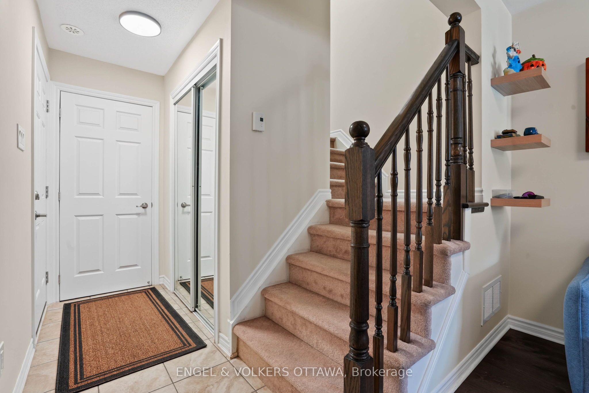 241 Par-La-Ville Circle, Stittsville - Munster - Richmond, ON K2S 0T6 photo 5