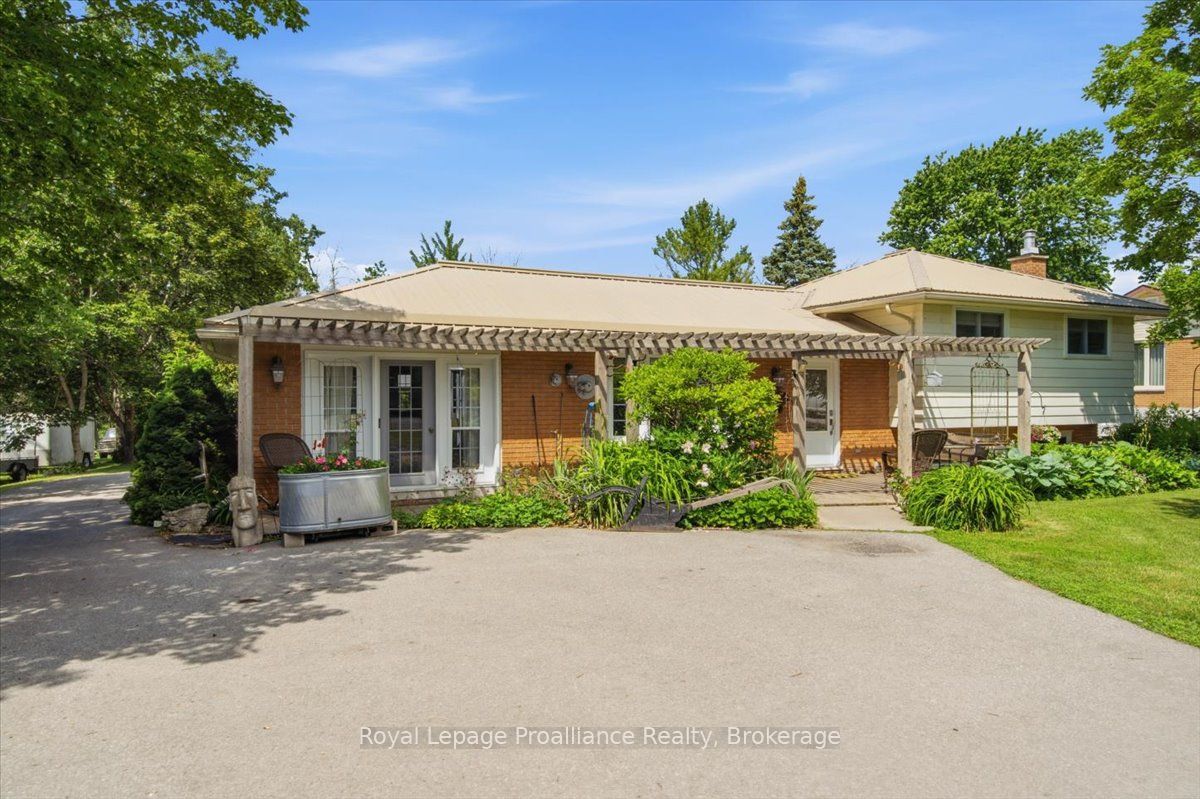 171 Aikins Road, Quinte West, ON K8N 4Z2