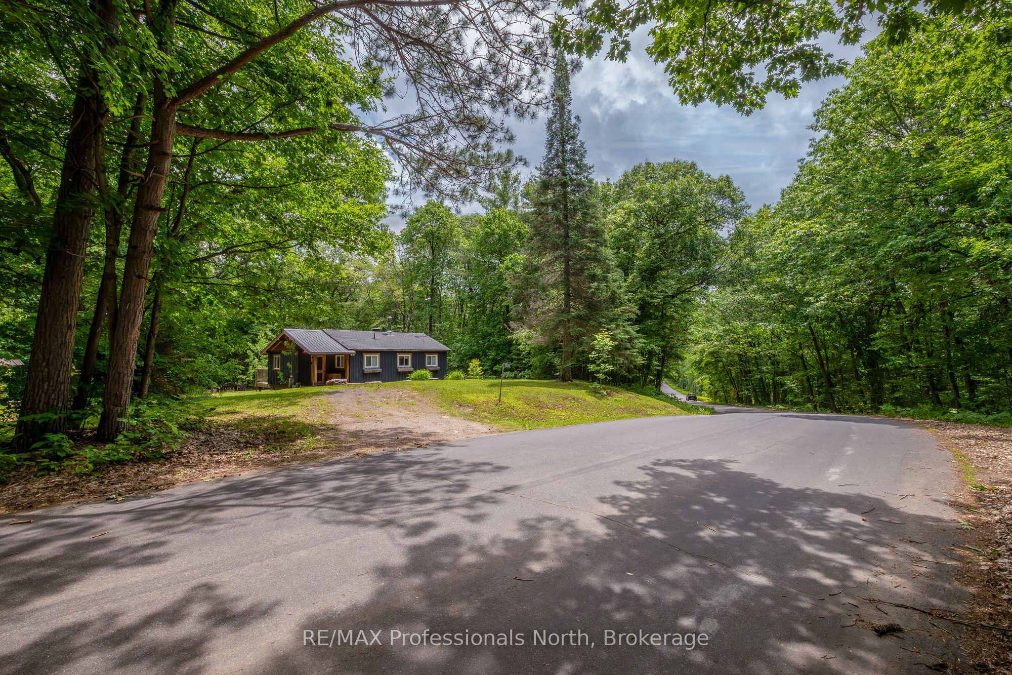 1628 Boshkung Lake Road, Algonquin Highlands, ON K0M 1J1 photo 3