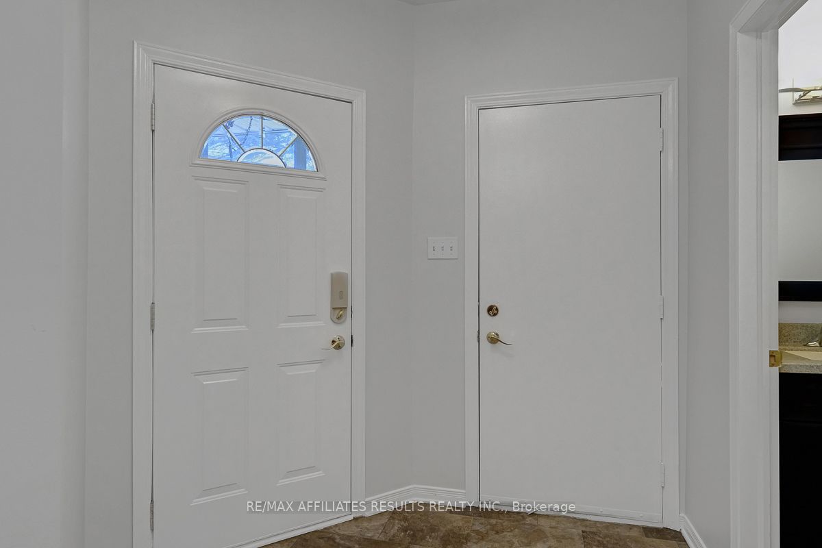 93 Mountshannon Drive, Barrhaven, ON K2J 4C2 photo 5