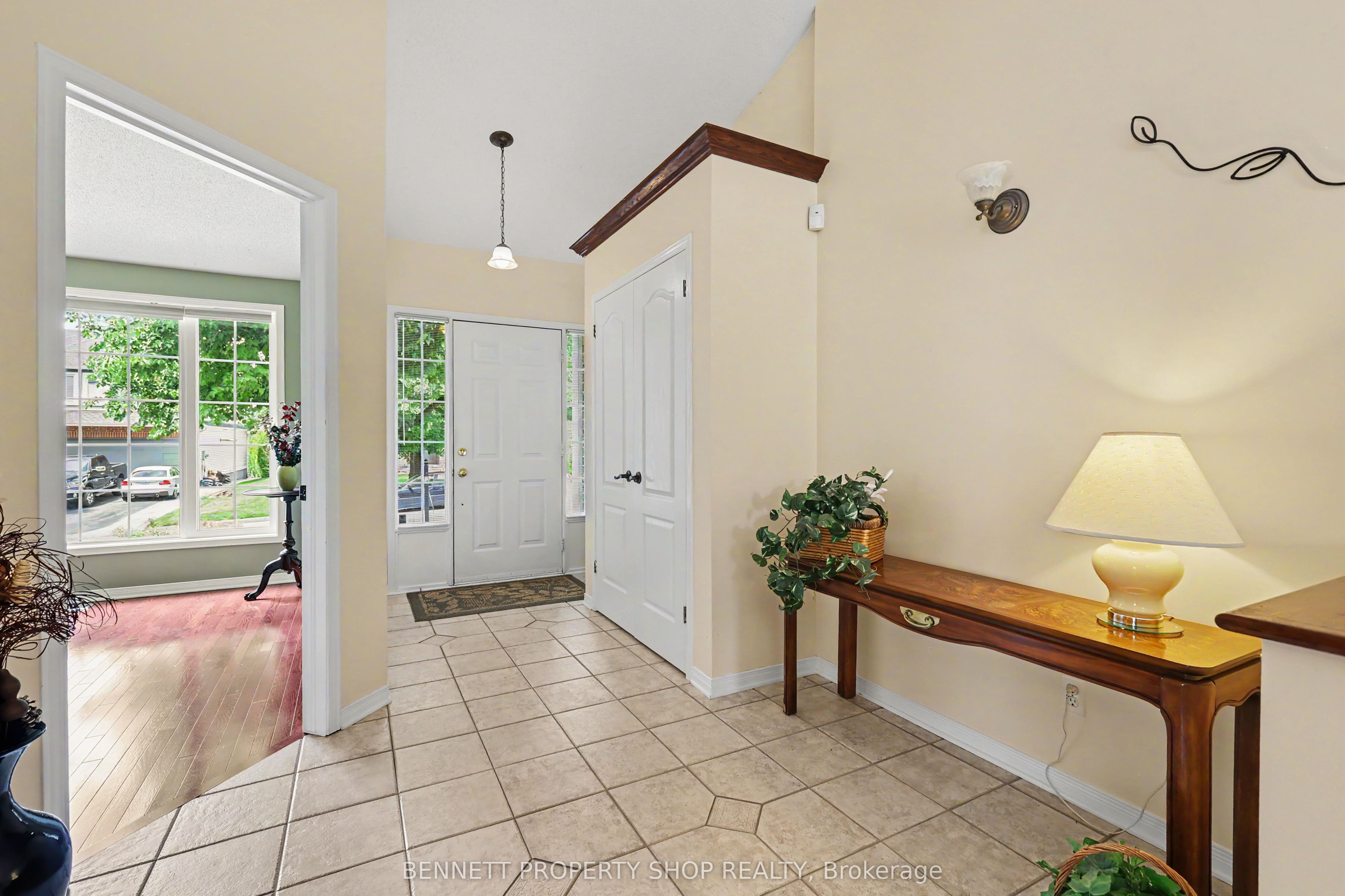 4 Burnstead Crescent, Kanata, ON K2M 2T4 photo 3