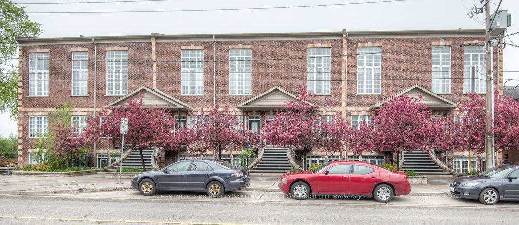 555 King Street E 201, Kitchener, ON N2G 2L9