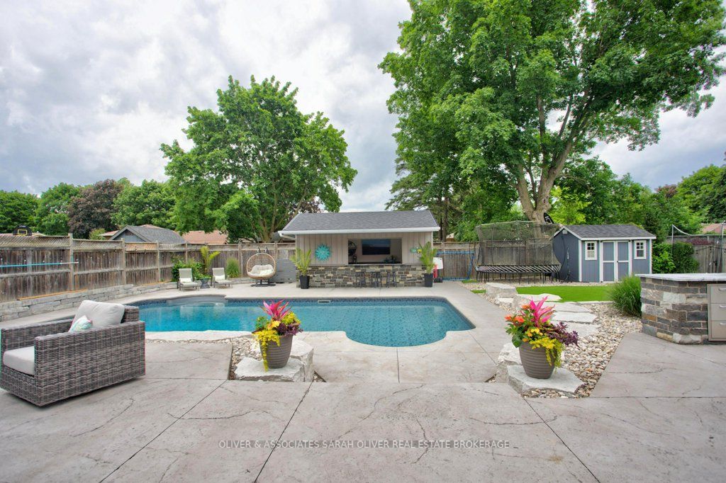 24 Field Road, London South, ON N6P 1C5 photo 2