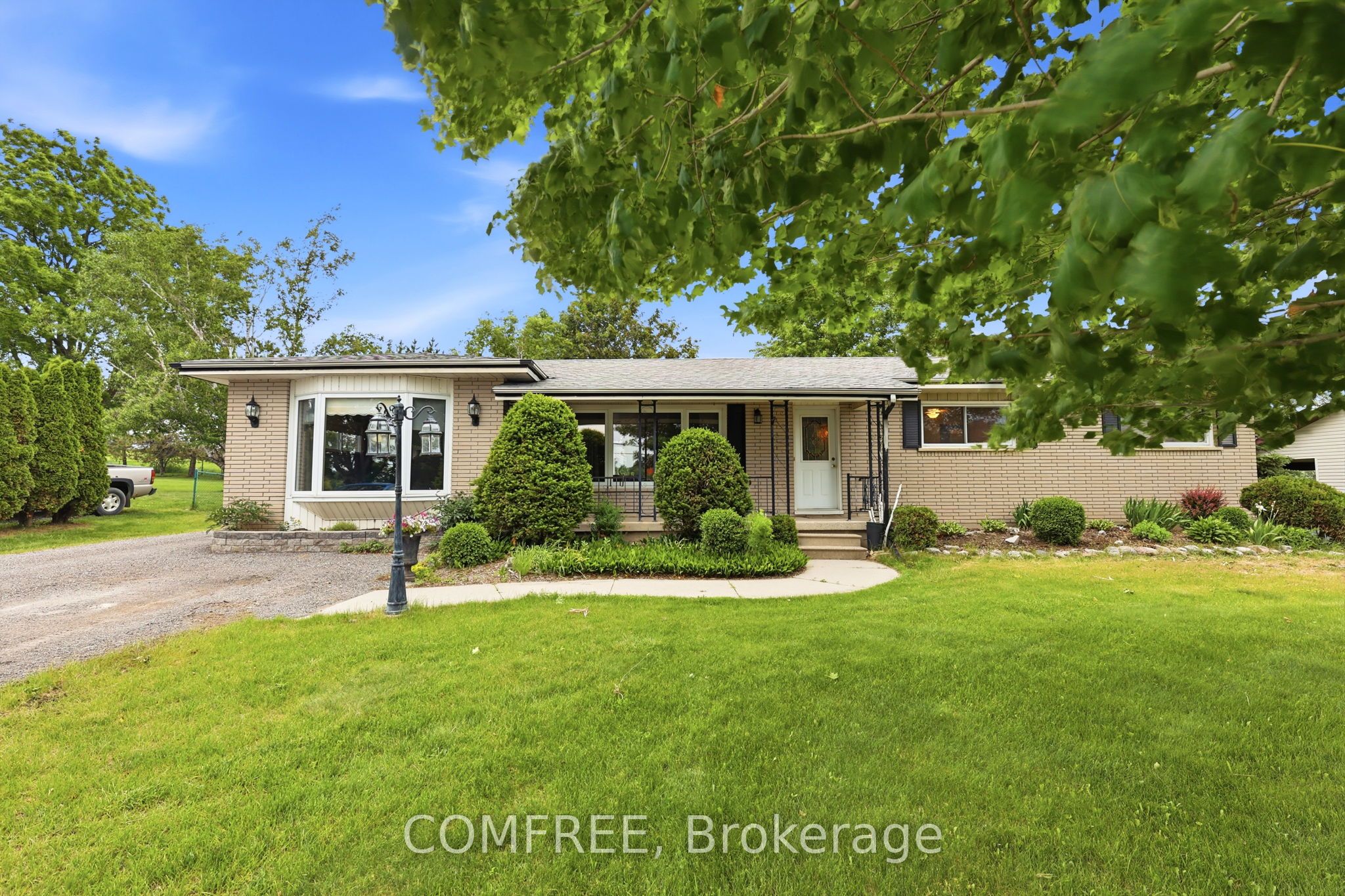 1408 Yankee Line, Selwyn, ON K0L 1T0