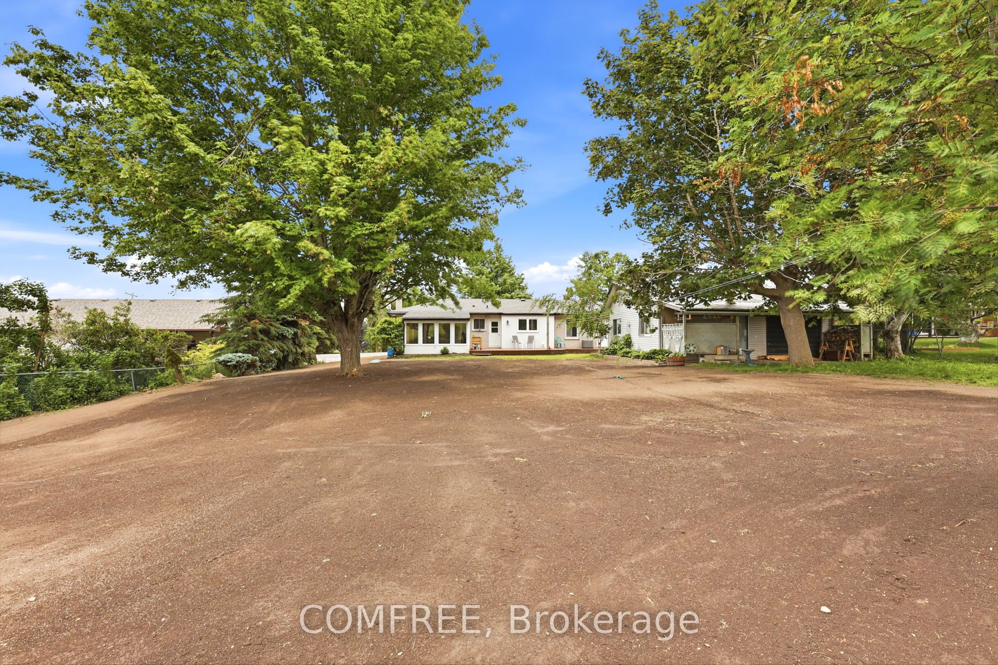 1408 Yankee Line, Selwyn, ON K0L 1T0 photo 2