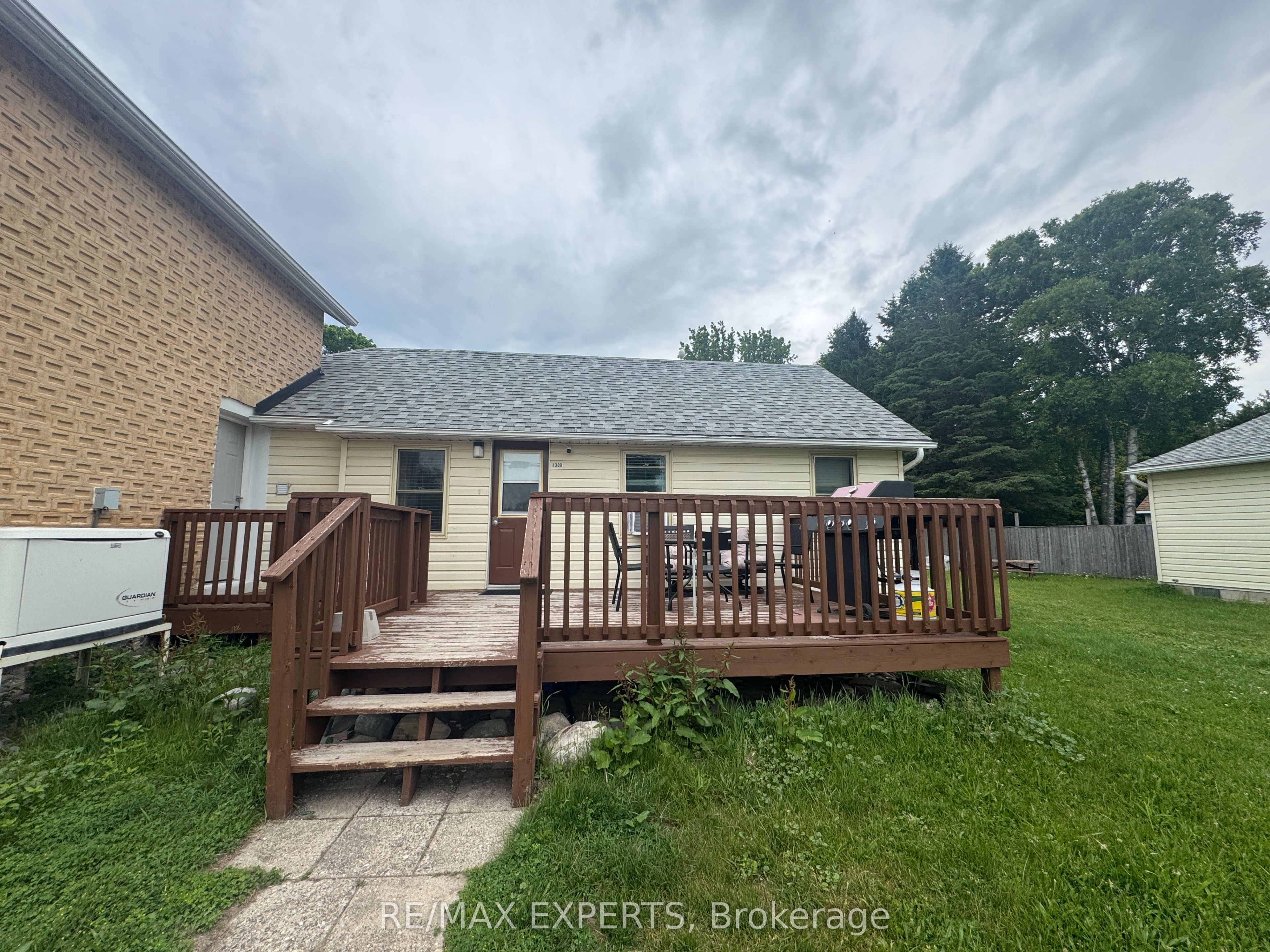 130 South Rankin Street Unit B, Saugeen Shores, ON N0H 2L0