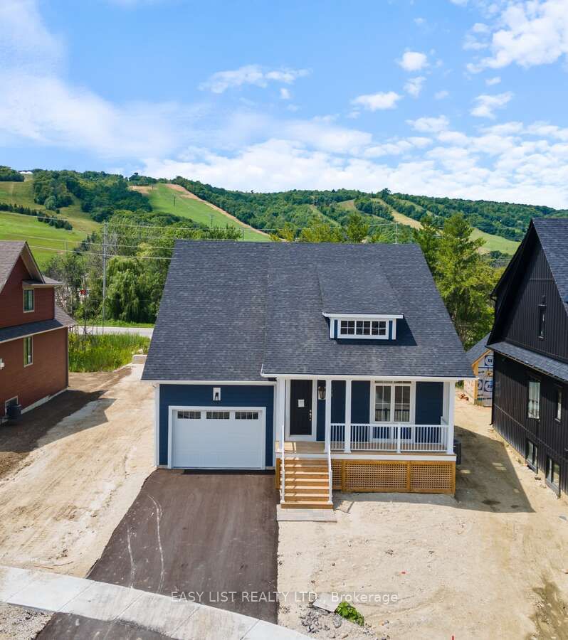 158 Courtland Street, Blue Mountains, ON L9Y 5L7 photo 2