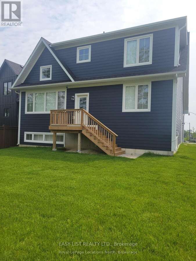 158 Courtland Street, Blue Mountains, ON L9Y 5L7 photo 3