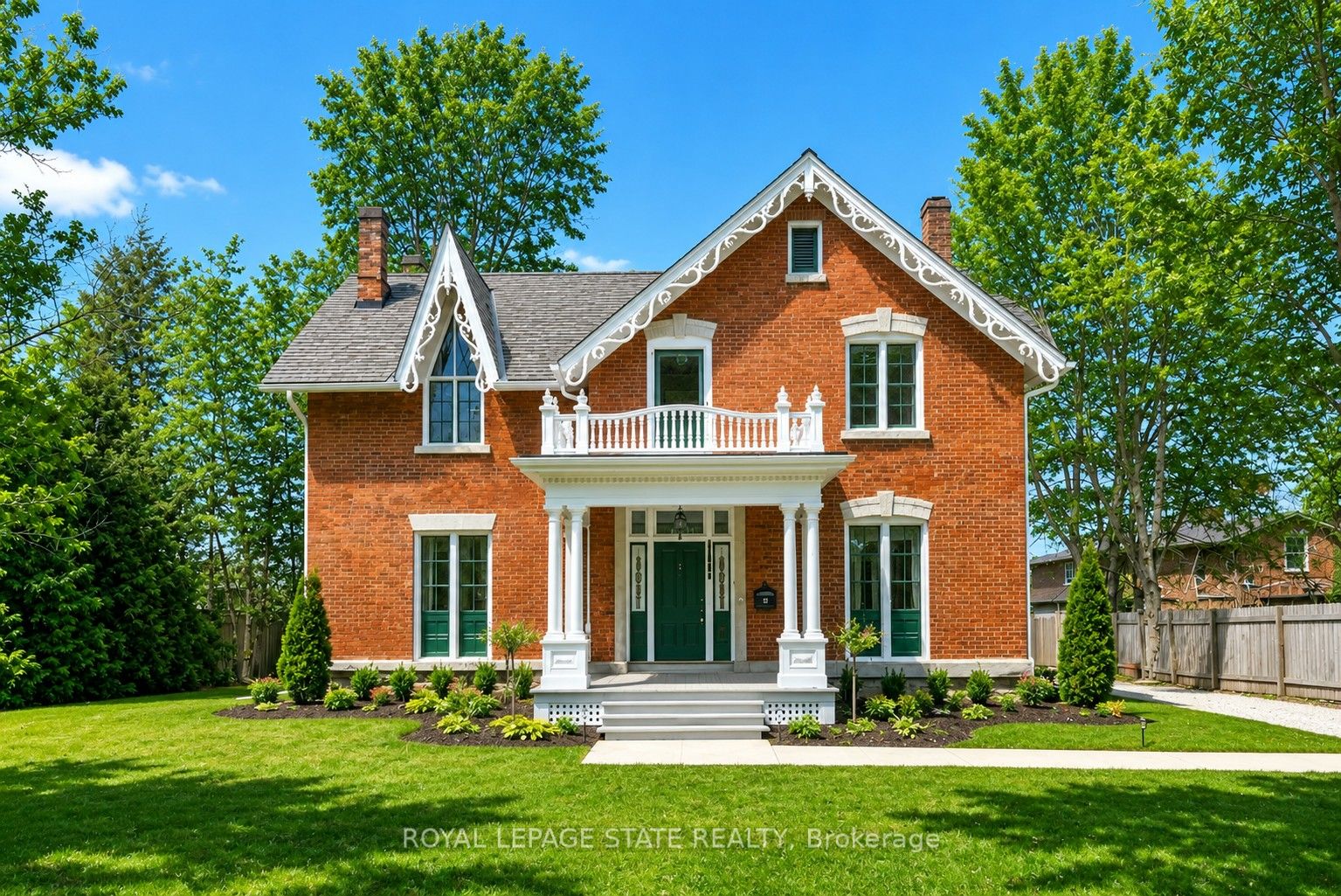 262 Main Street W, Grimsby, ON L3M 1S4
