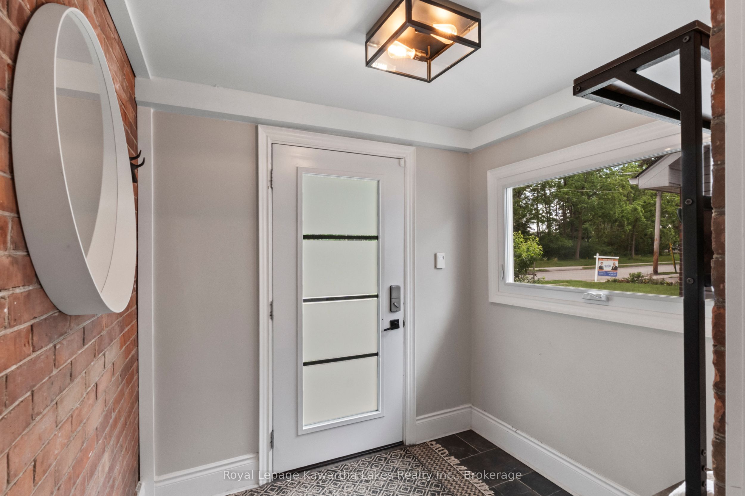 32 Simcoe Street, Kawartha Lakes, ON K9V 2G4