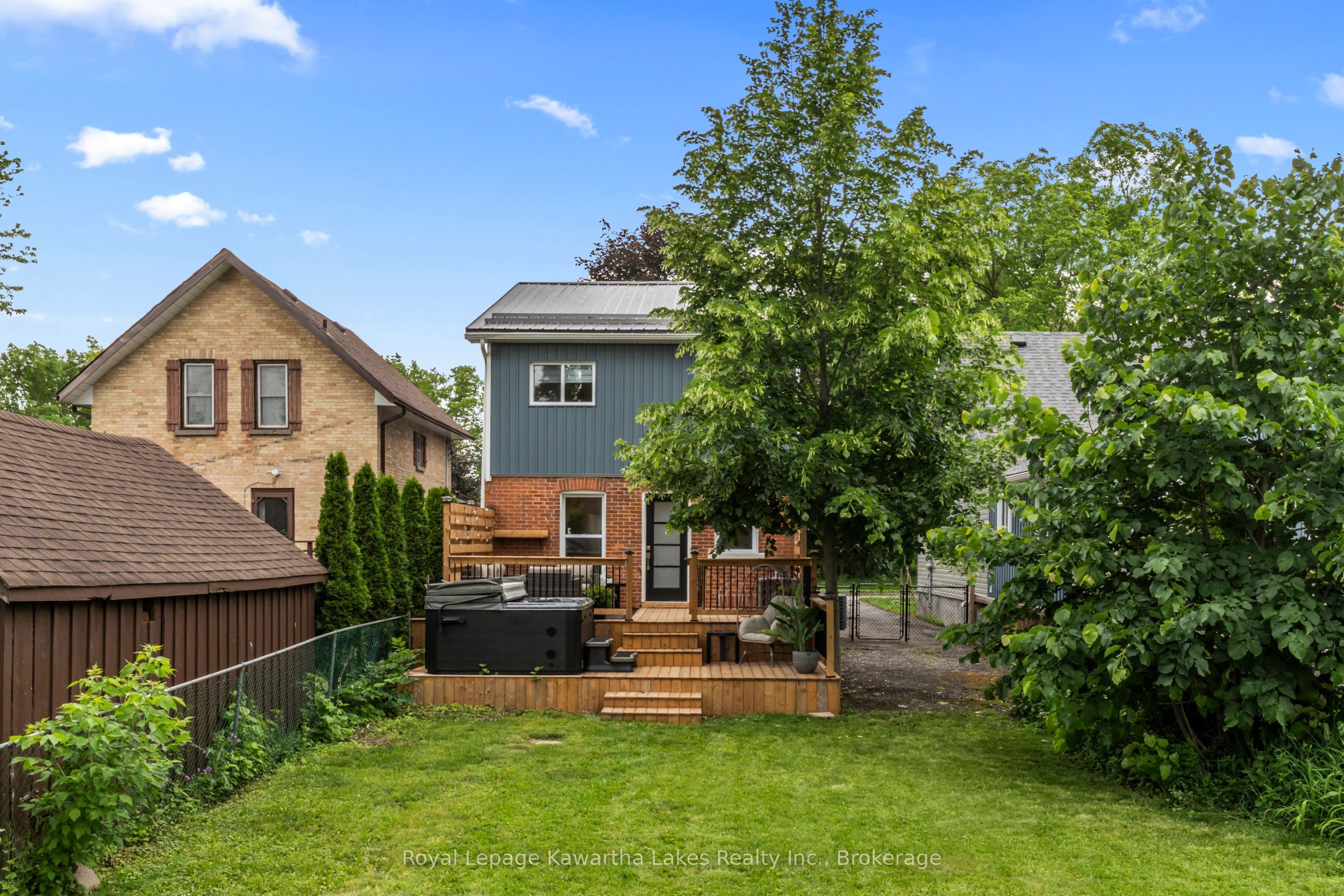 32 Simcoe Street, Kawartha Lakes, ON K9V 2G4 photo 3