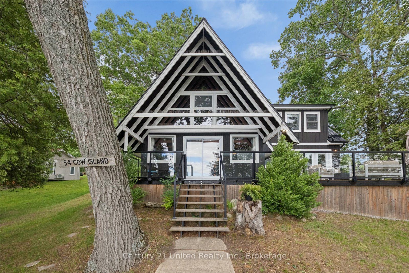 54 Cow Island, Otonabee-South Monaghan, ON K0L 1B0 photo 3