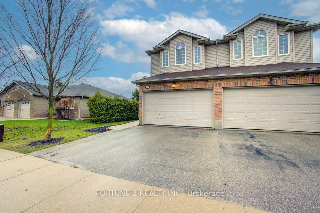 455 Danby Street E, North Perth, ON N4W 0A5 photo 3