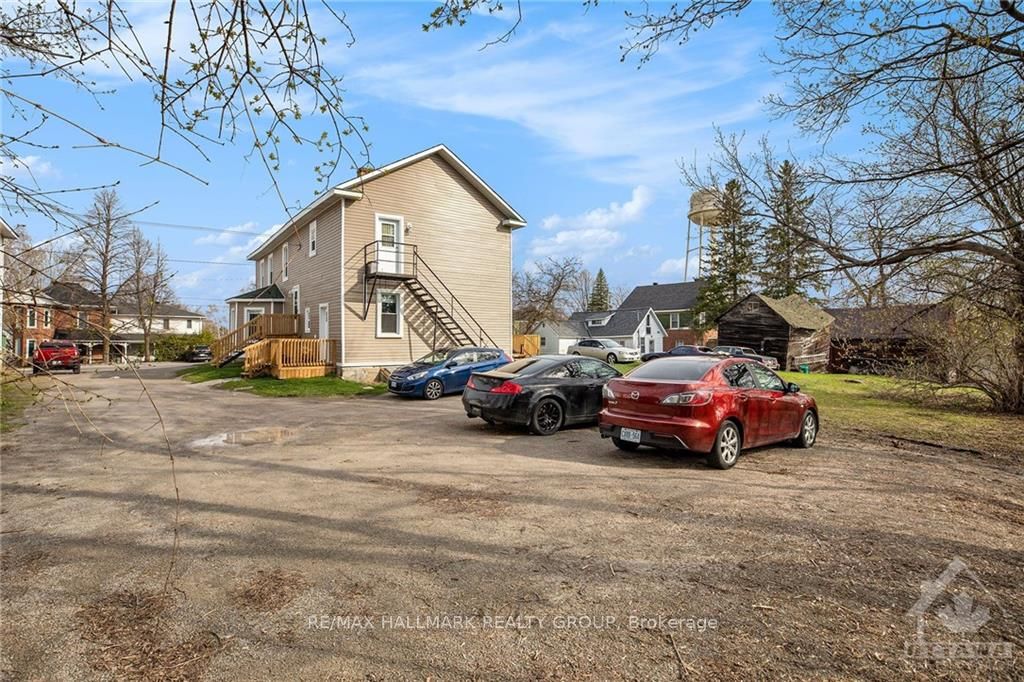 58 Harvey Street, Perth, ON K7H 1W9 photo 3