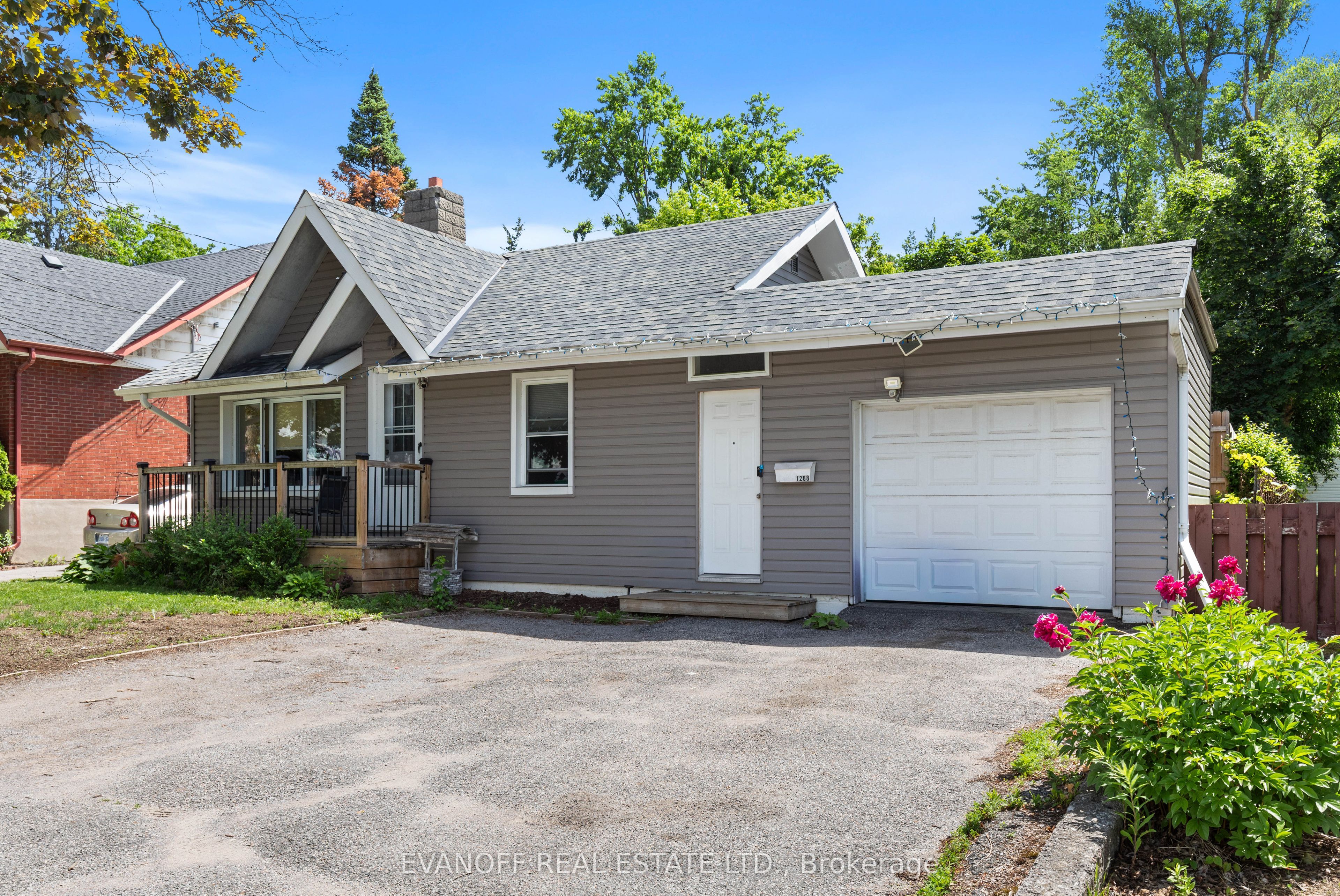 1288 Clonsilla Avenue, Peterborough, ON K9J 5Z2 photo 2