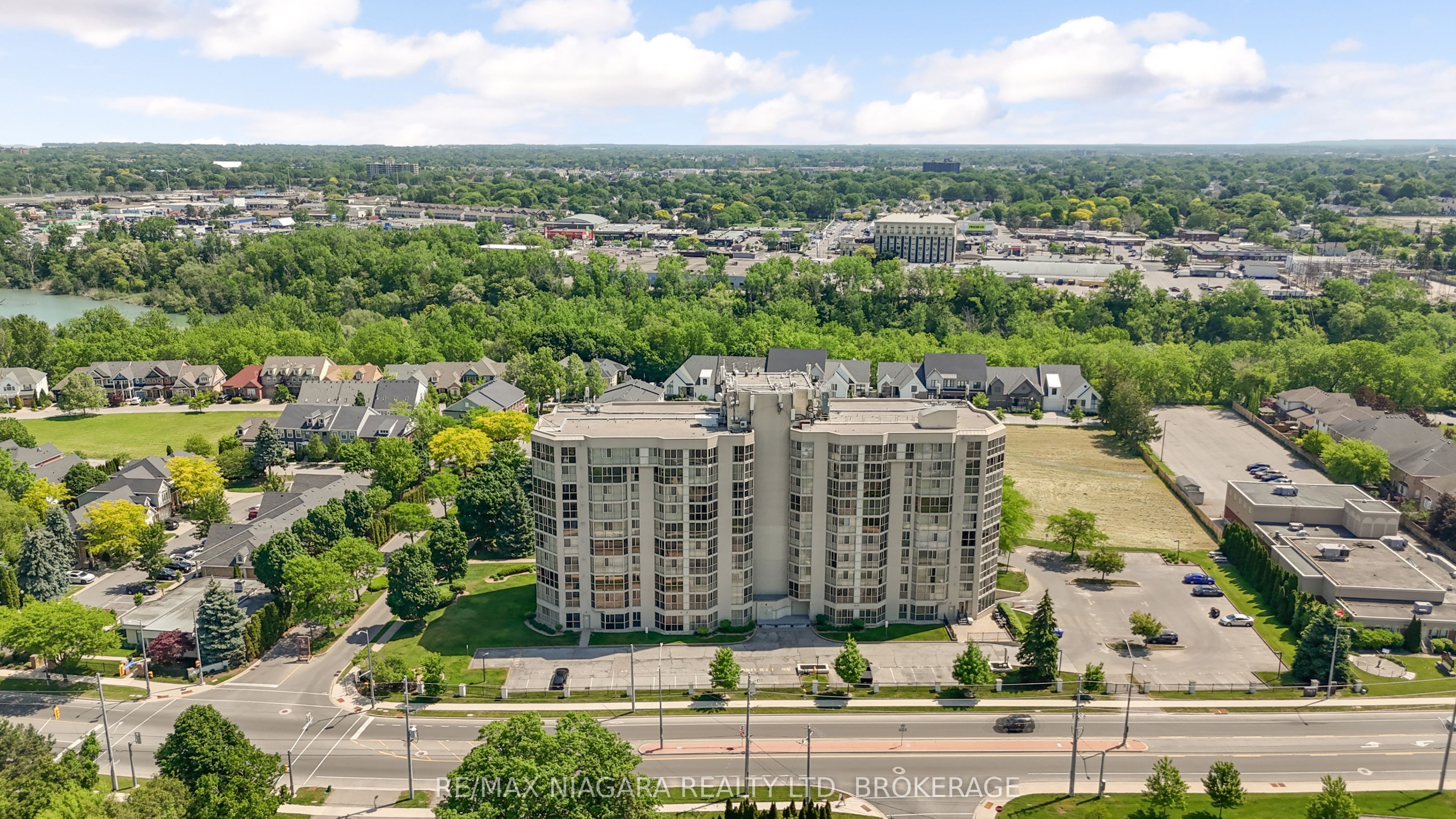 162 MARTINDALE Road 204, St. Catharines, ON L2S 3S4 photo 3