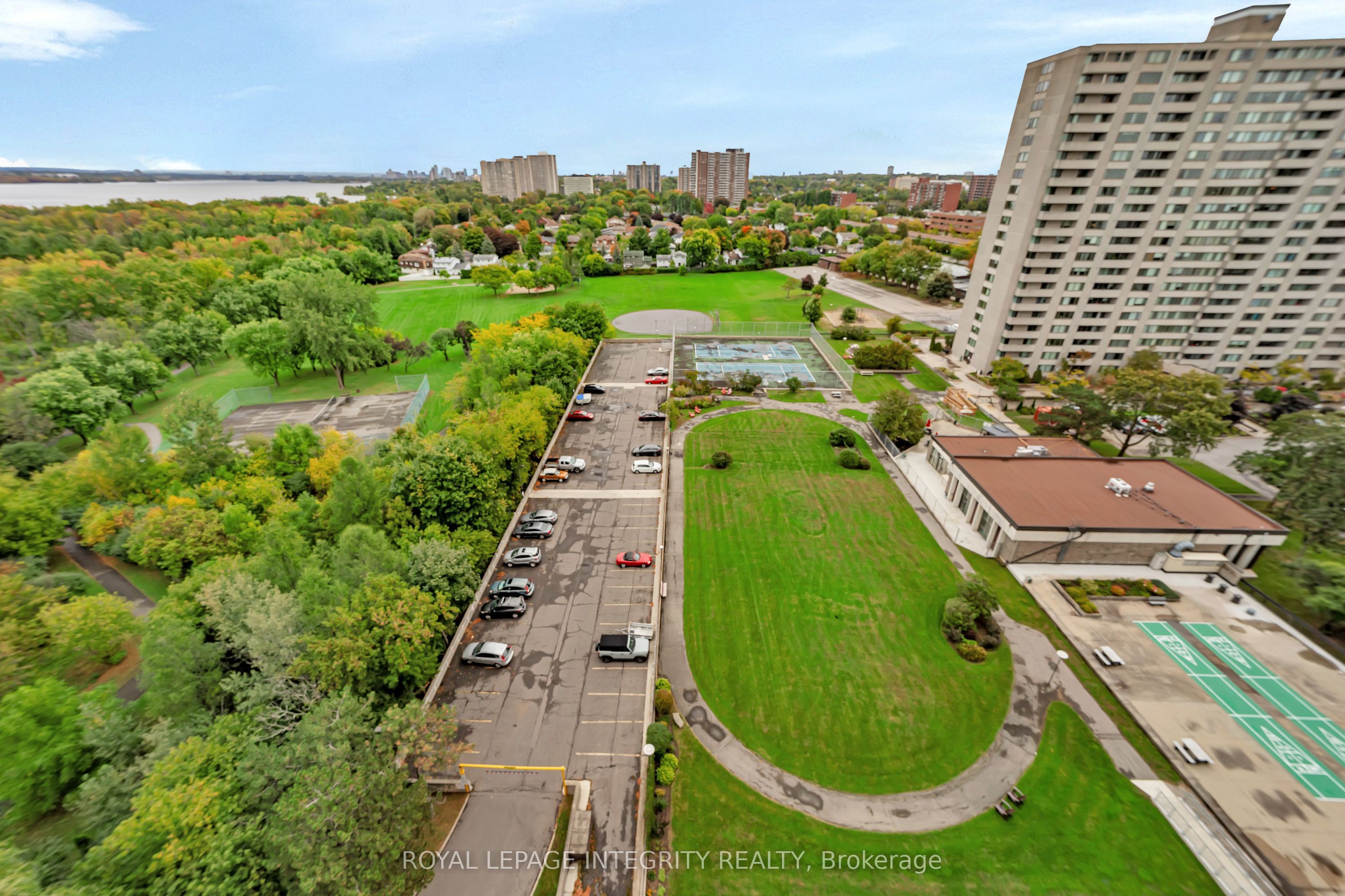 265 Poulin Avenue 2108, Britannia - Lincoln Heights and Area, ON K2B 7Y8 photo 4