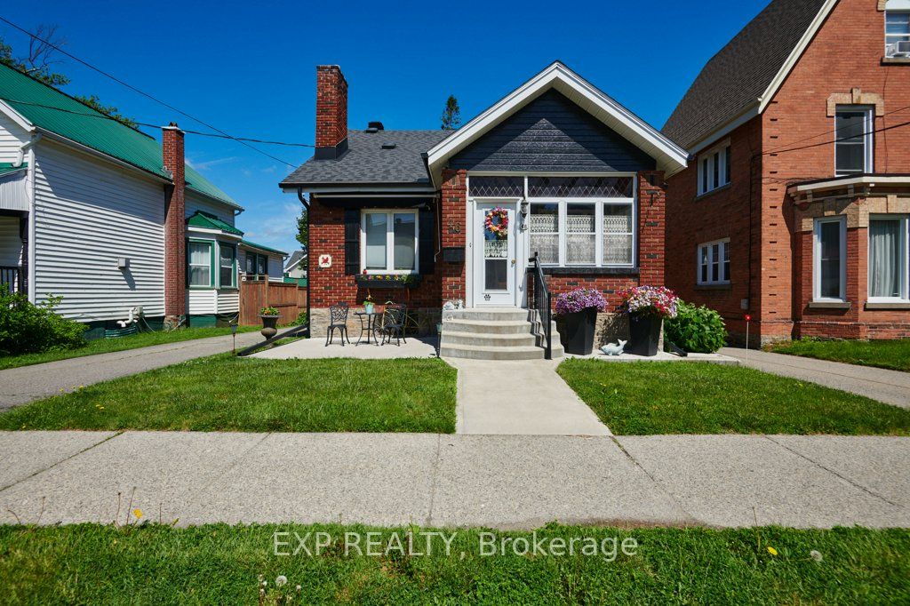 46 James Street E, Brockville, ON K6V 1K4