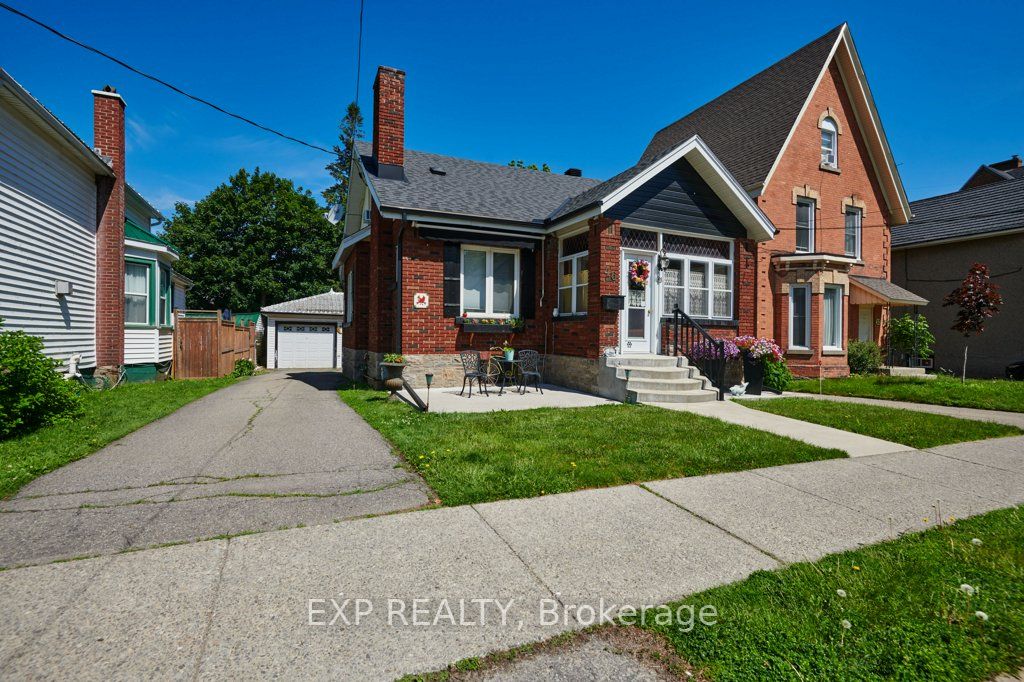 46 James Street E, Brockville, ON K6V 1K4 photo 2