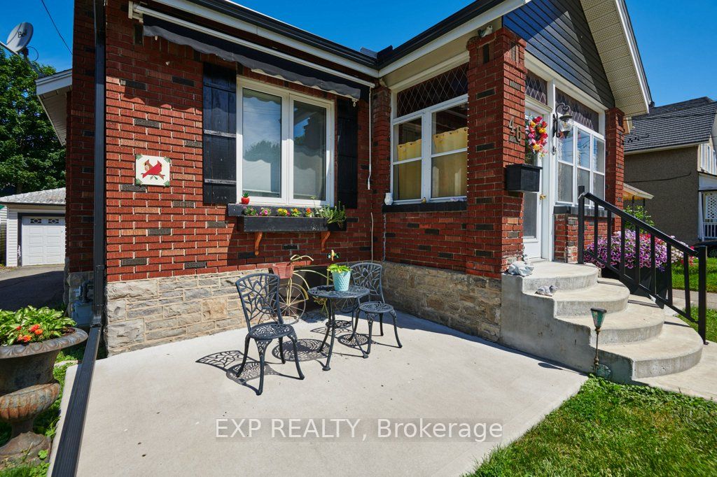 46 James Street E, Brockville, ON K6V 1K4 photo 3