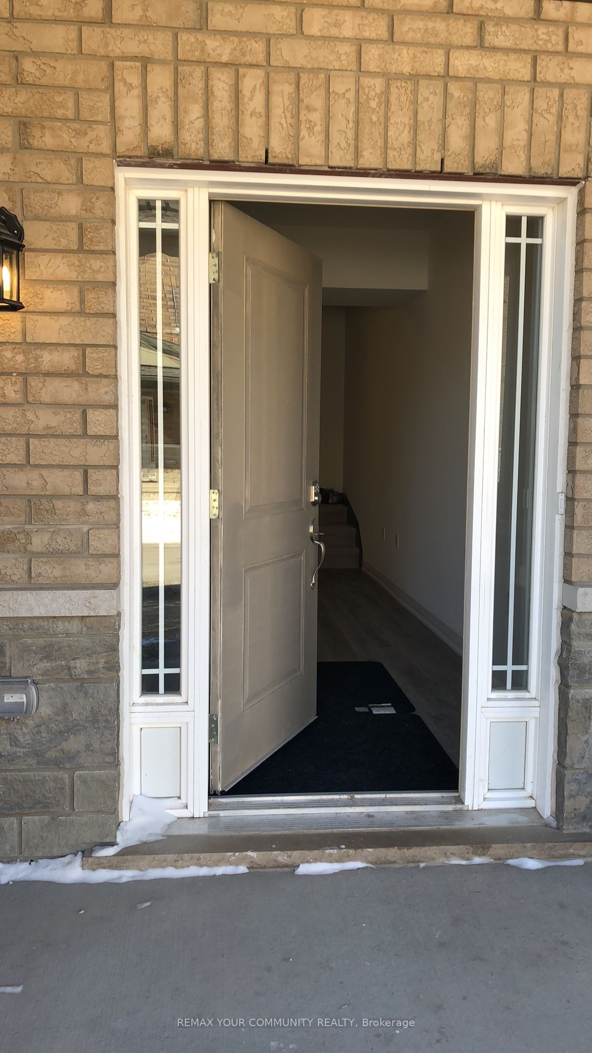 64 Waterlily Way, Hamilton, ON L0R 1P0 photo 2