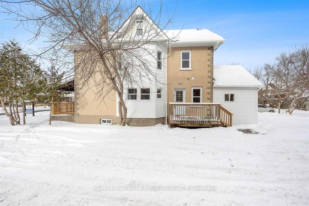 184 Park Street N Main Floor, Peterborough, ON K9J 3P6 photo 4
