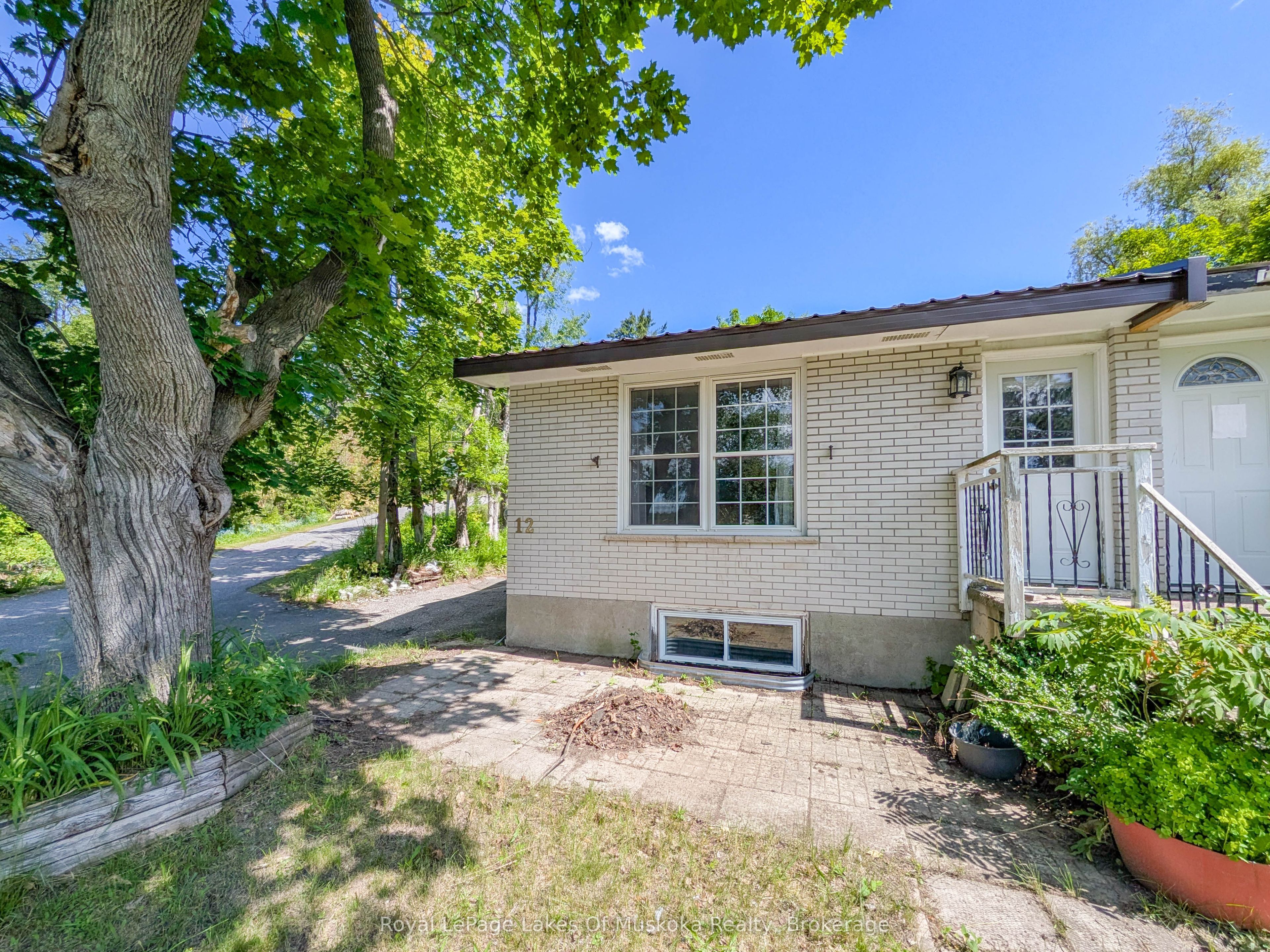 12 Valley Drive, Bracebridge, ON P1L 1B8 photo 3