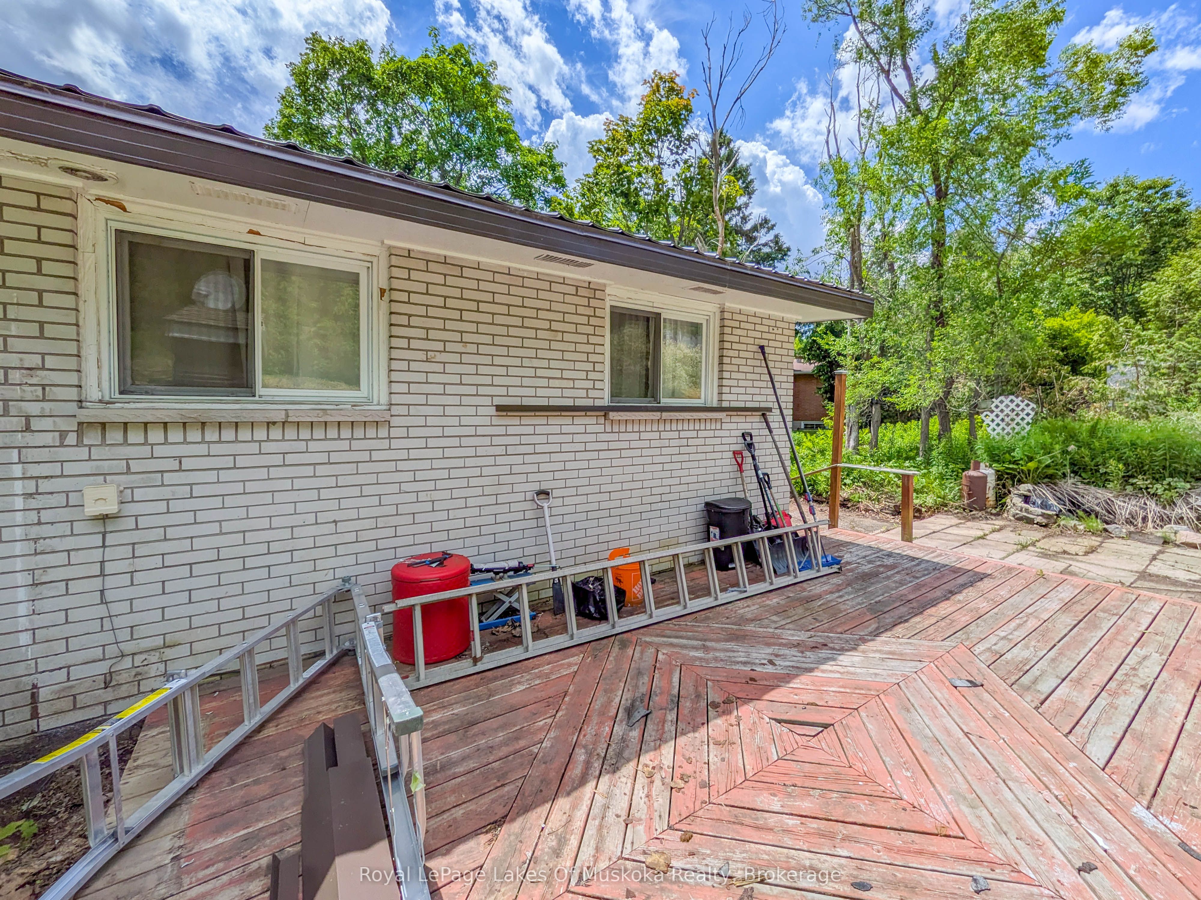 12 Valley Drive, Bracebridge, ON P1L 1B8 photo 5