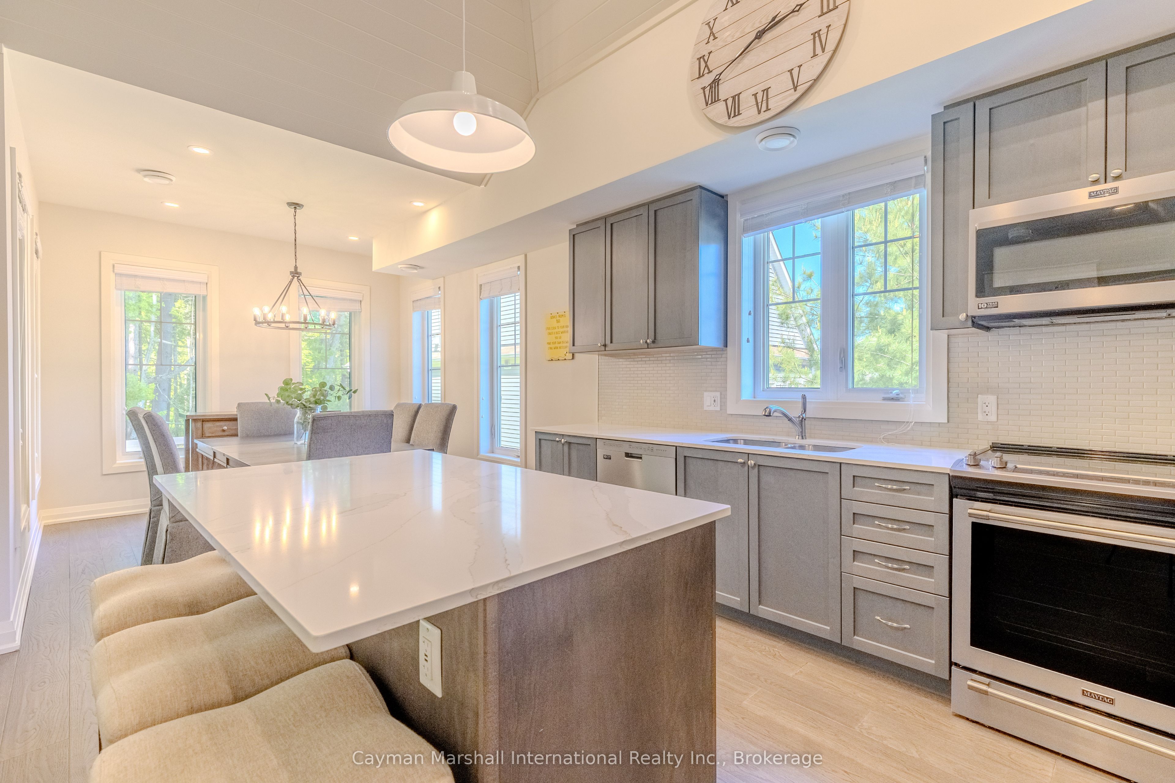 2054 Peninsula Road 15, Muskoka Lakes, ON P0B 1G0 photo 4