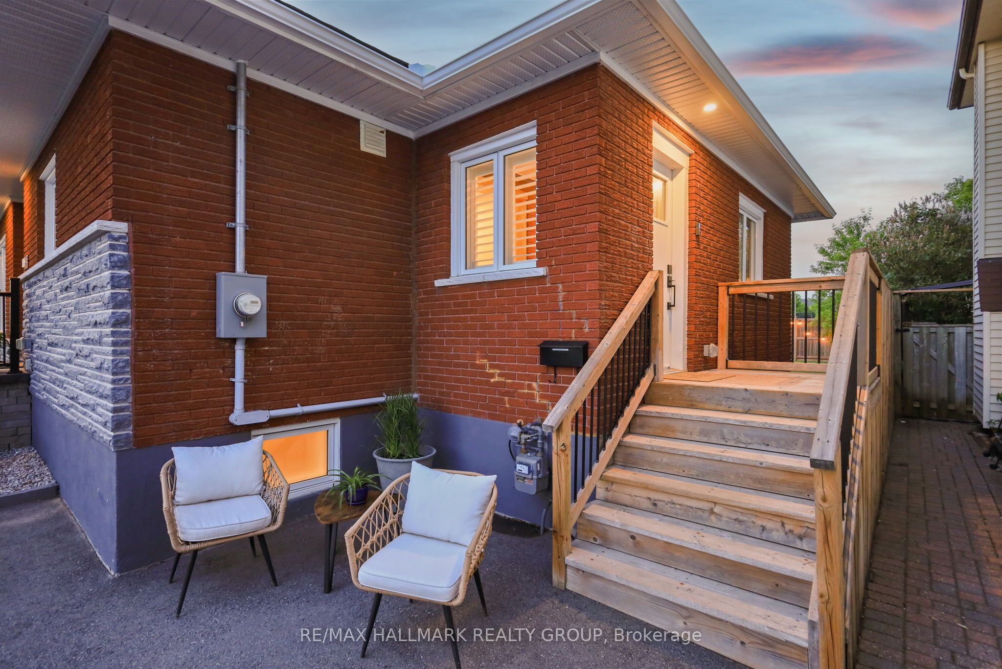 1583 MAXIME Street, Cyrville - Carson Grove - Pineview, ON K1B 3K9 photo 3