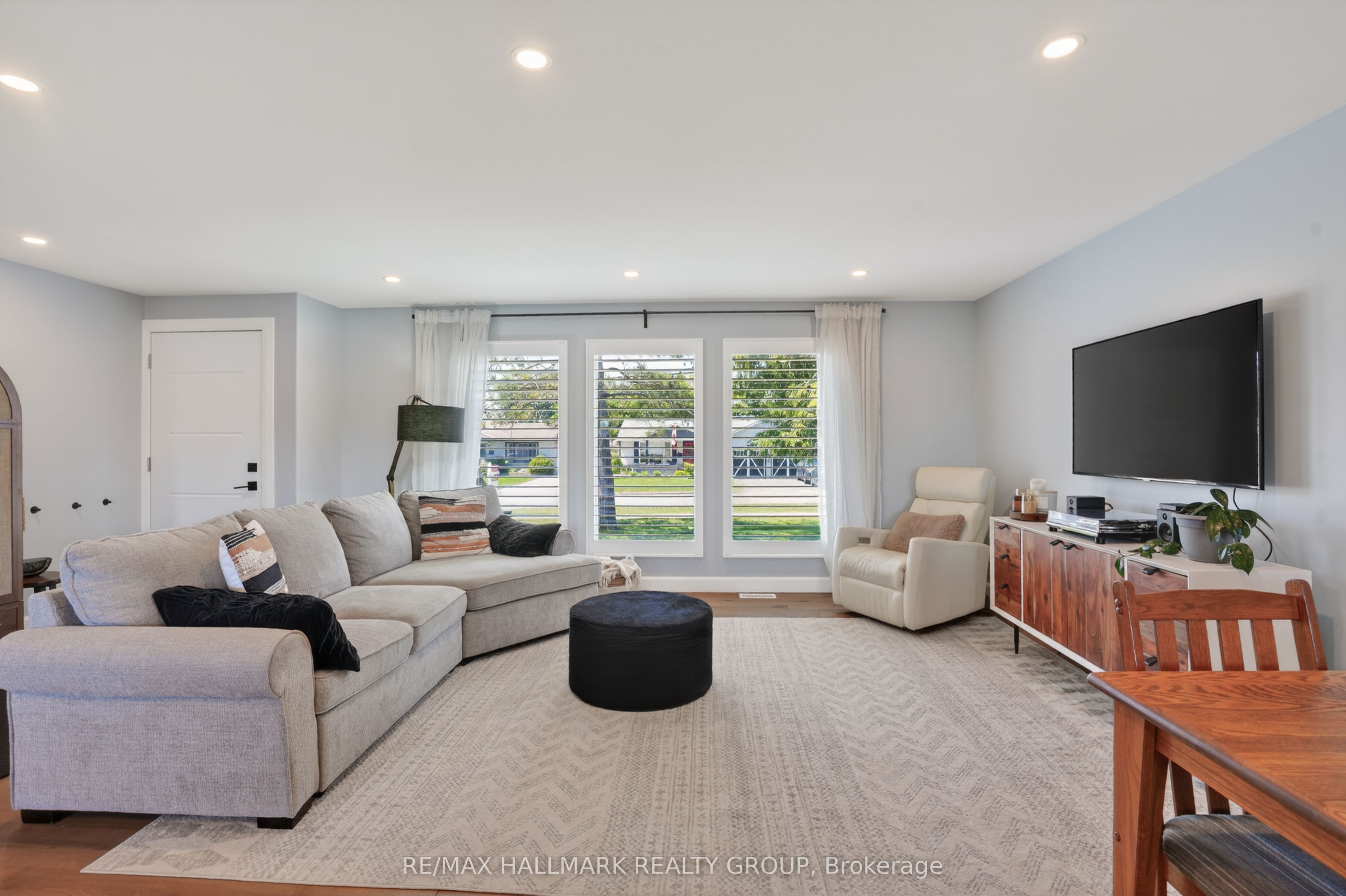1583 MAXIME Street, Cyrville - Carson Grove - Pineview, ON K1B 3K9 photo 5