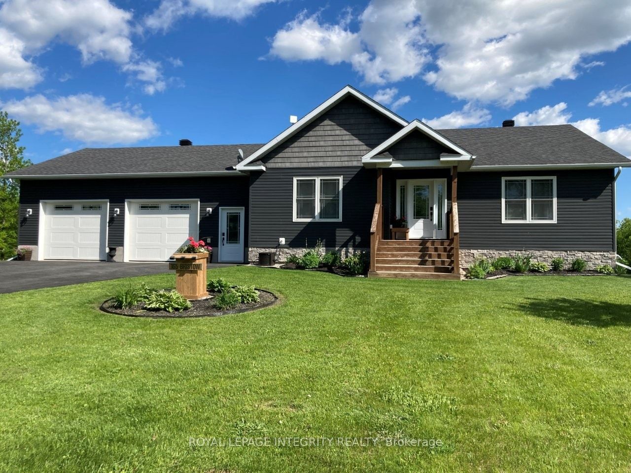 165 Bristow Drive, Montague, ON K7A 5B8 photo 3