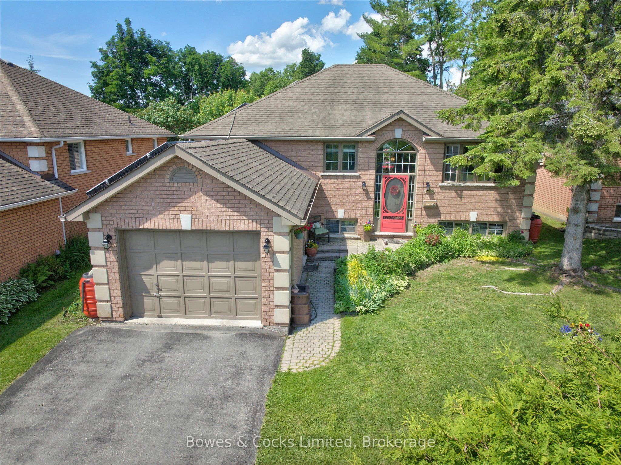 699 Fortye Drive, Peterborough, ON K9K 2G4