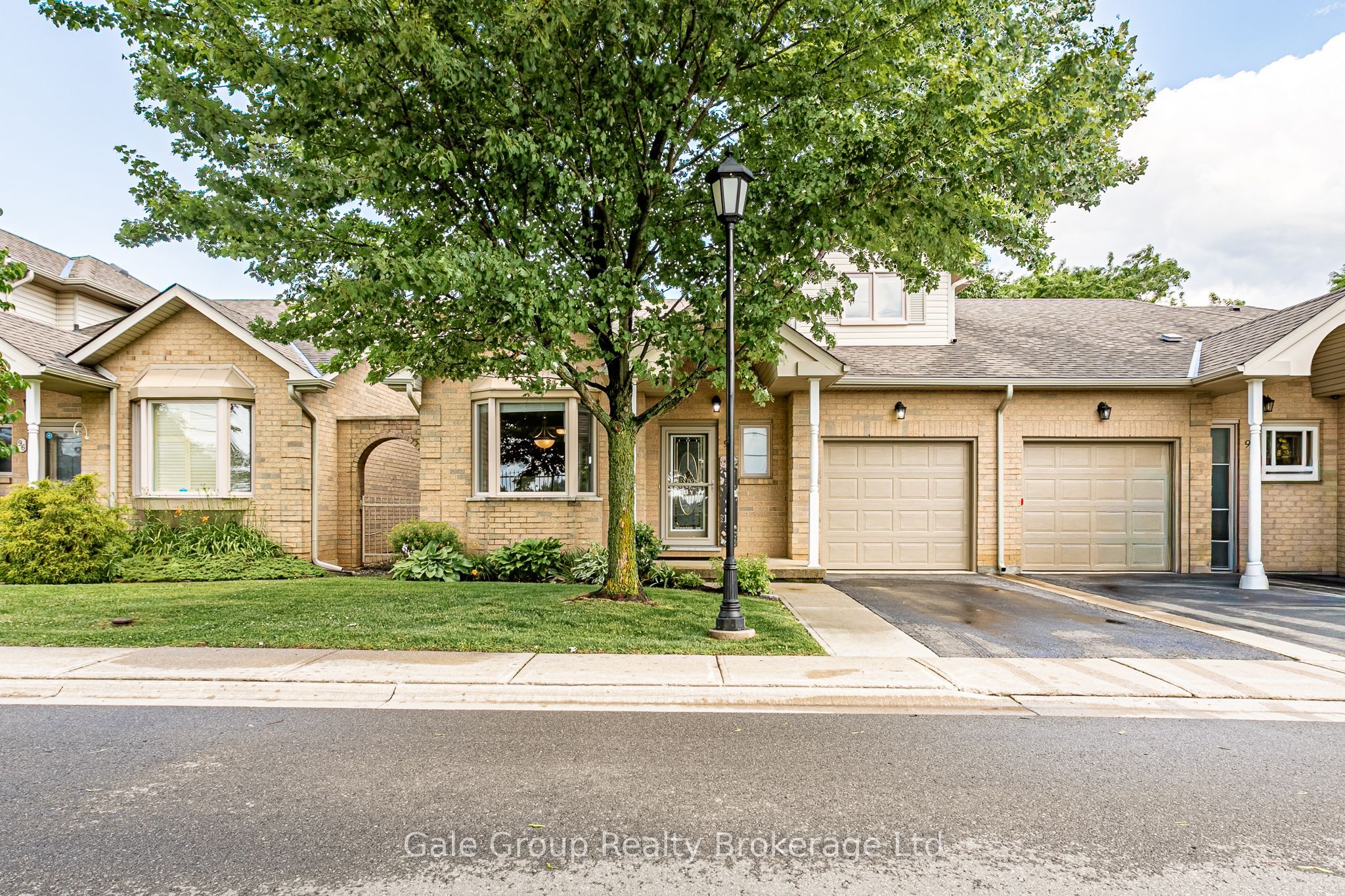 94 Greentrail Drive, Hamilton, ON L0R 1W0