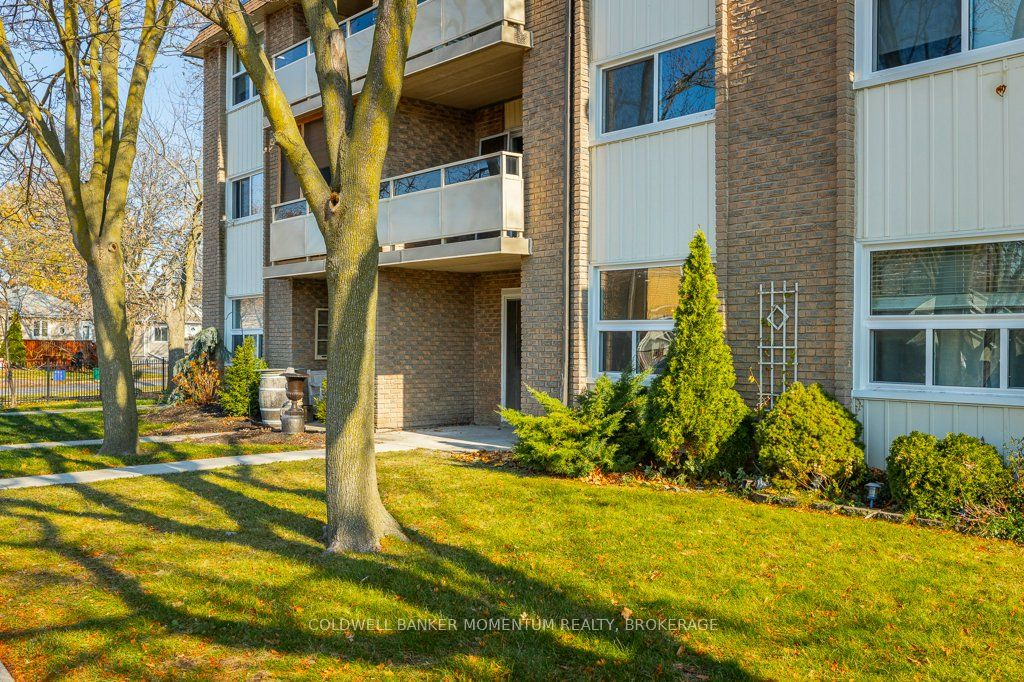 41 Rykert Street 103, St. Catharines, ON L2S 1Z2