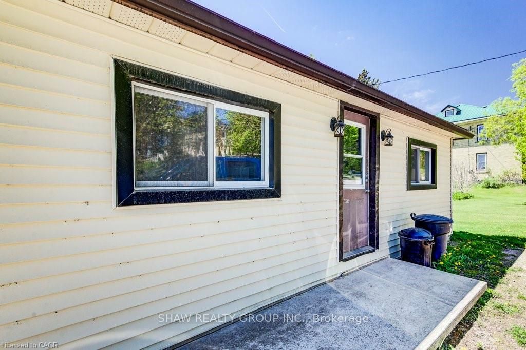 21 Main Street W, Mapleton, ON N0G 1P0 photo 3