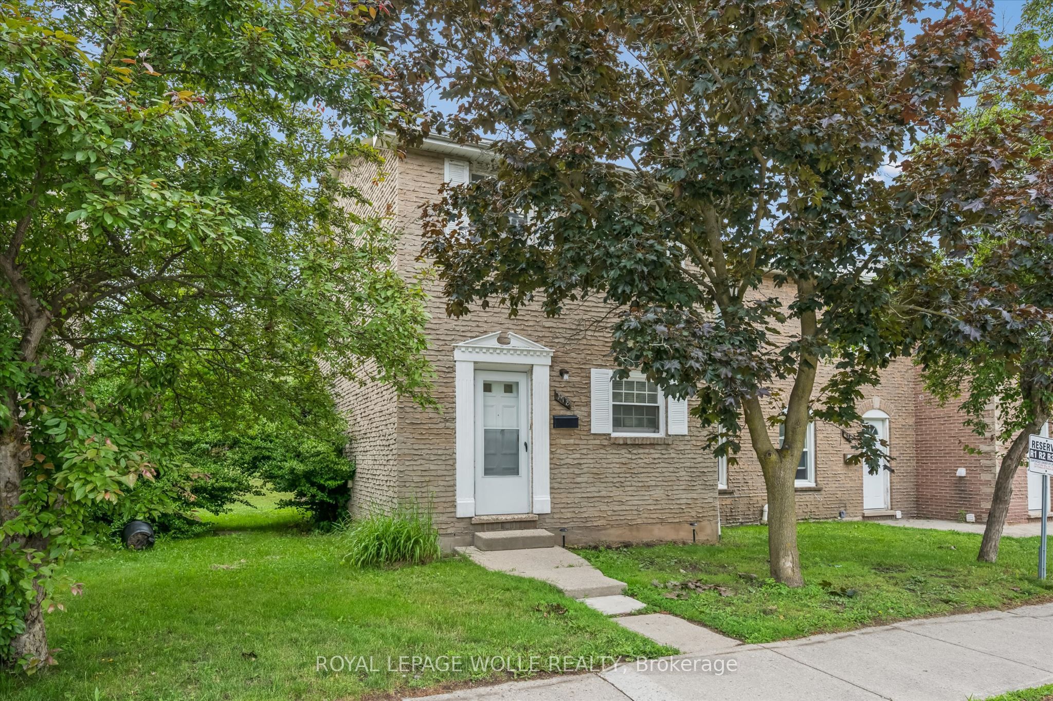 178 Westcourt Place, Waterloo, ON N2L 2R7 photo 2