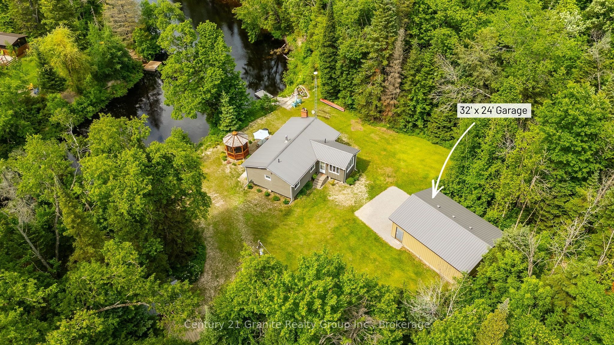 1075 Hobbits Lane, Minden Hills, ON K0M 2A1 photo 3