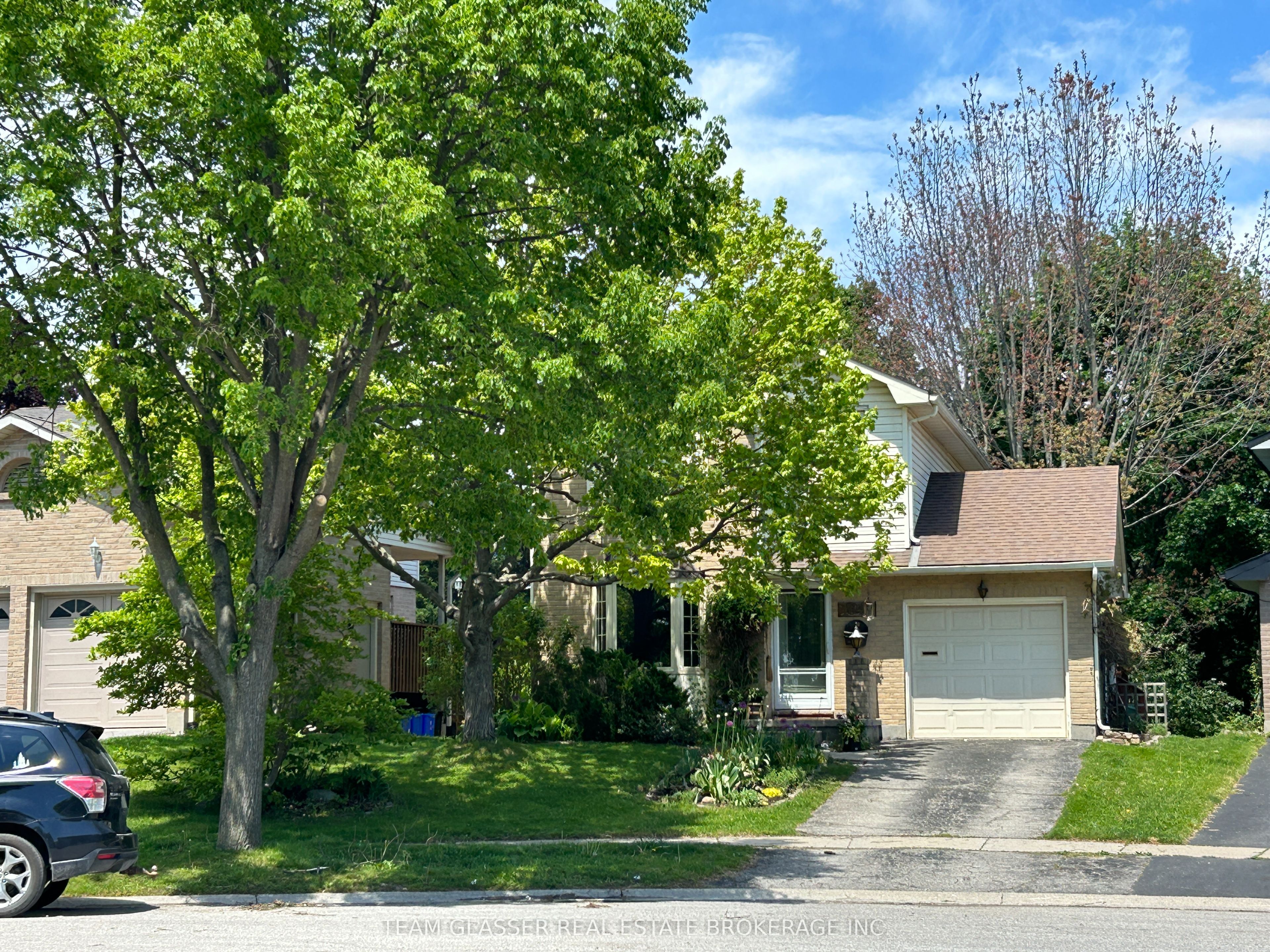 1642 ATTAWANDARON Road E, London North, ON N6G 3M6