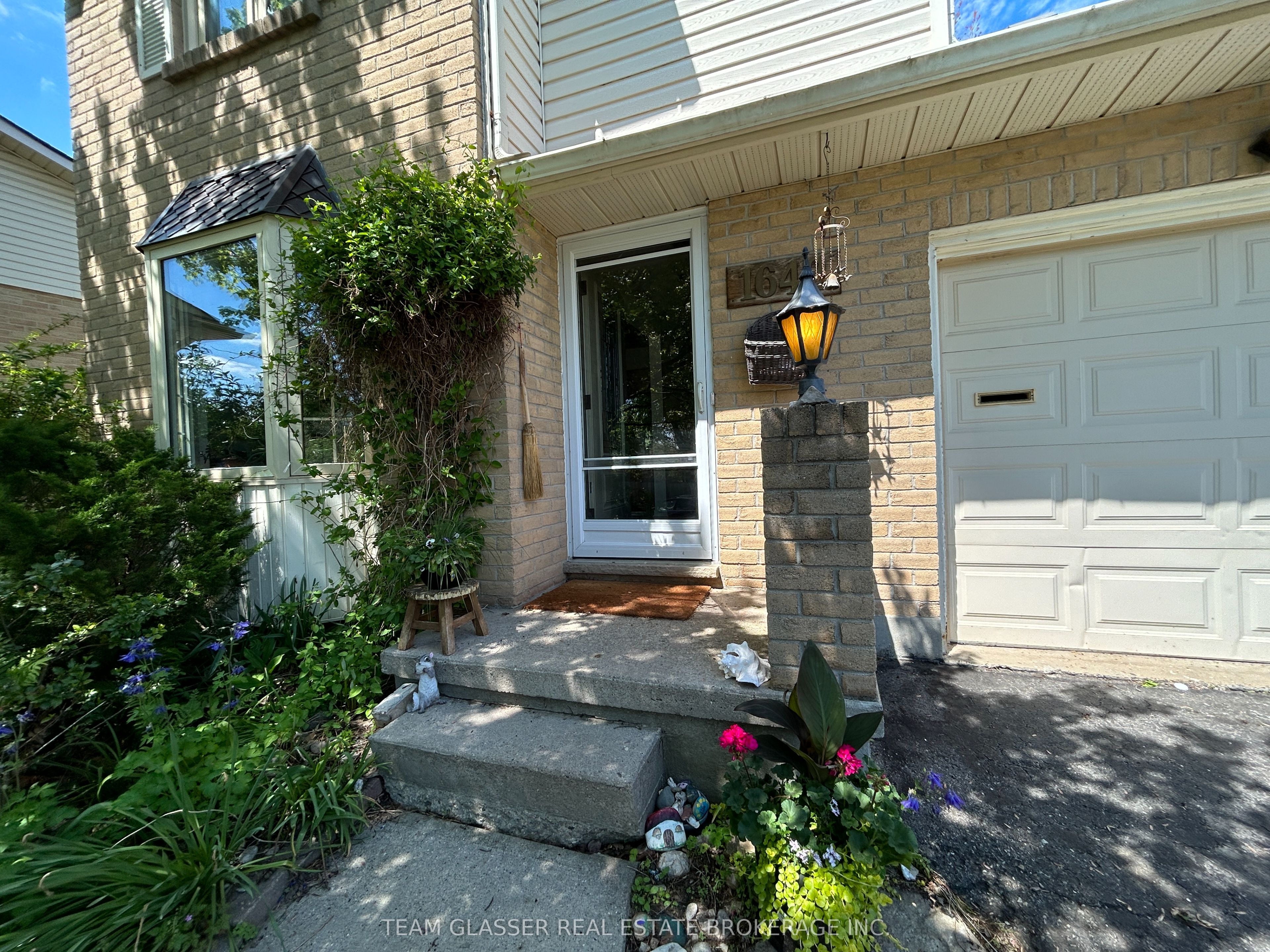 1642 ATTAWANDARON Road E, London North, ON N6G 3M6 photo 2