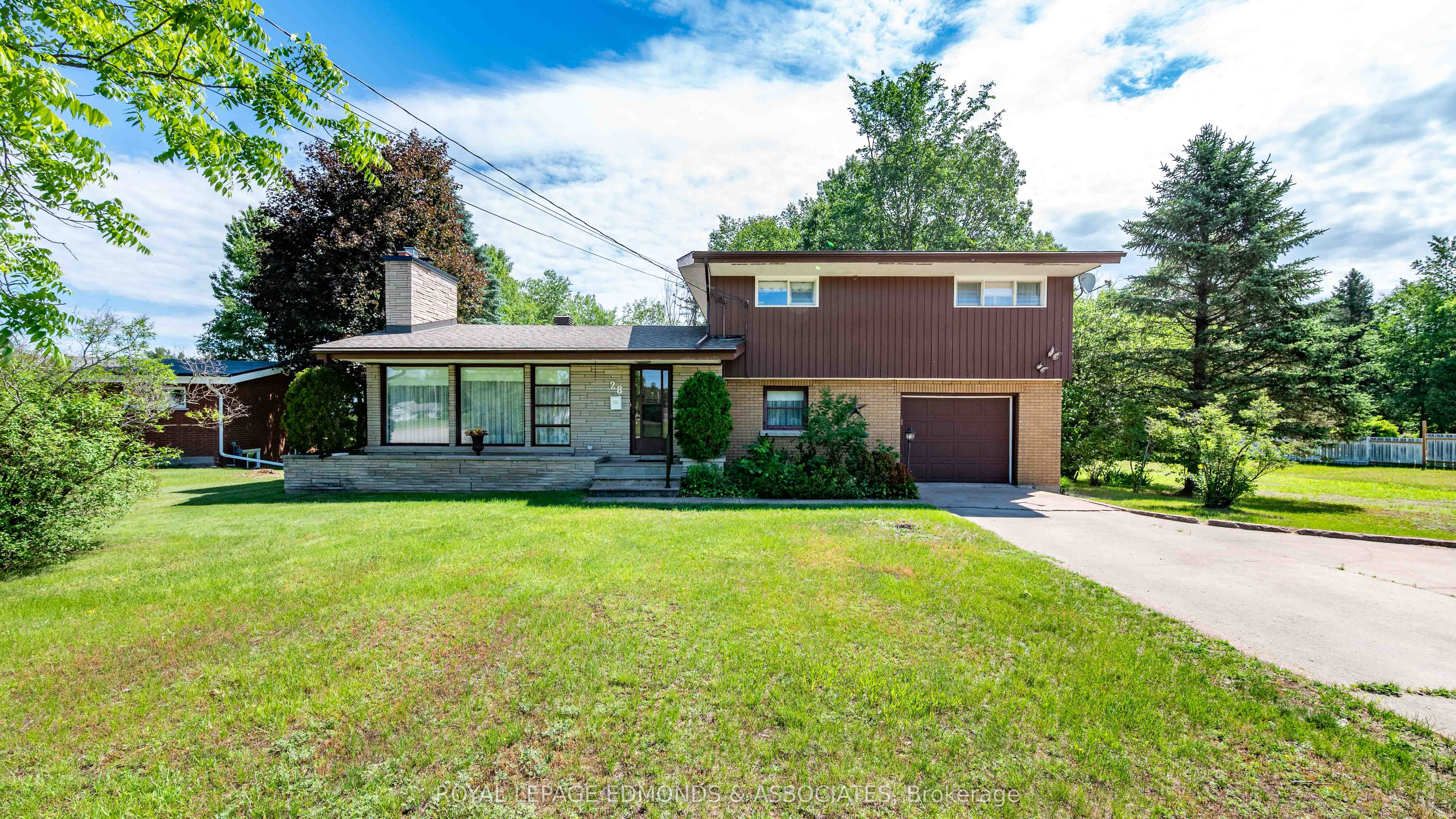28 Barry Lot #16 Street, Laurentian Valley, ON K8A 7L5 photo 2