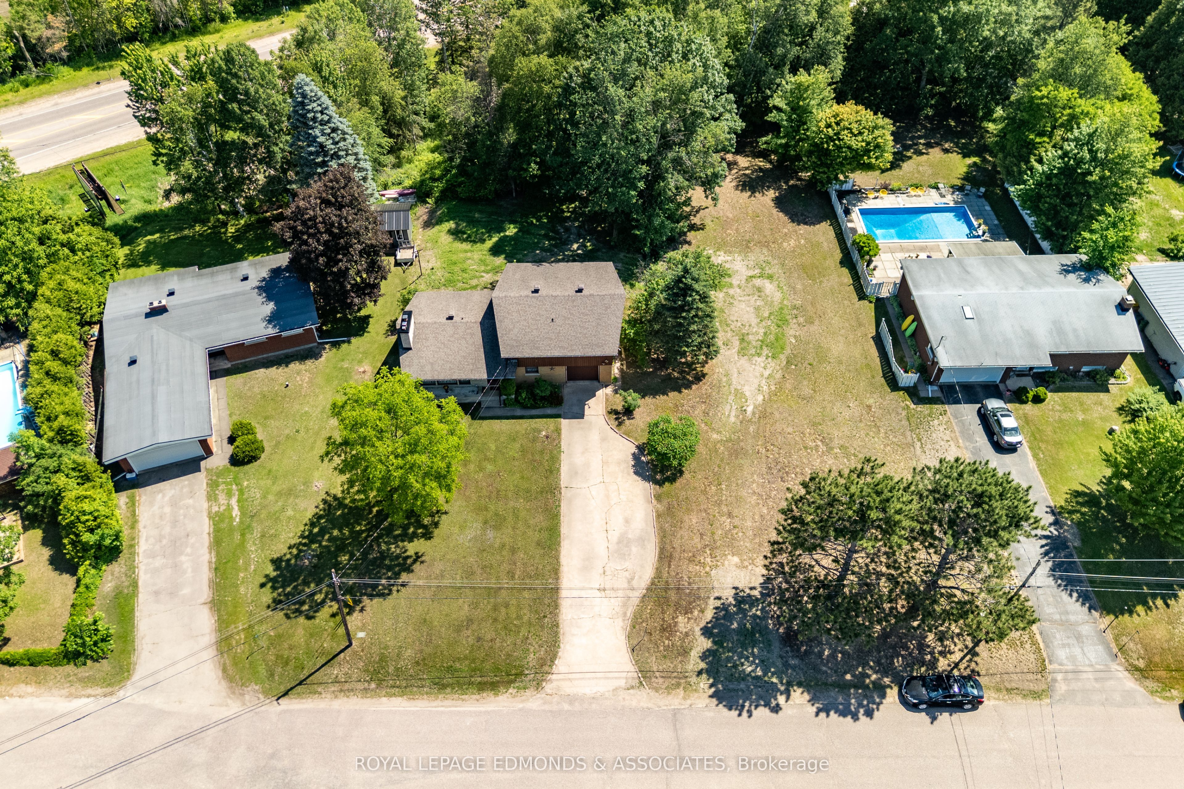 28 Barry Lot #16 Street, Laurentian Valley, ON K8A 7L5 photo 3