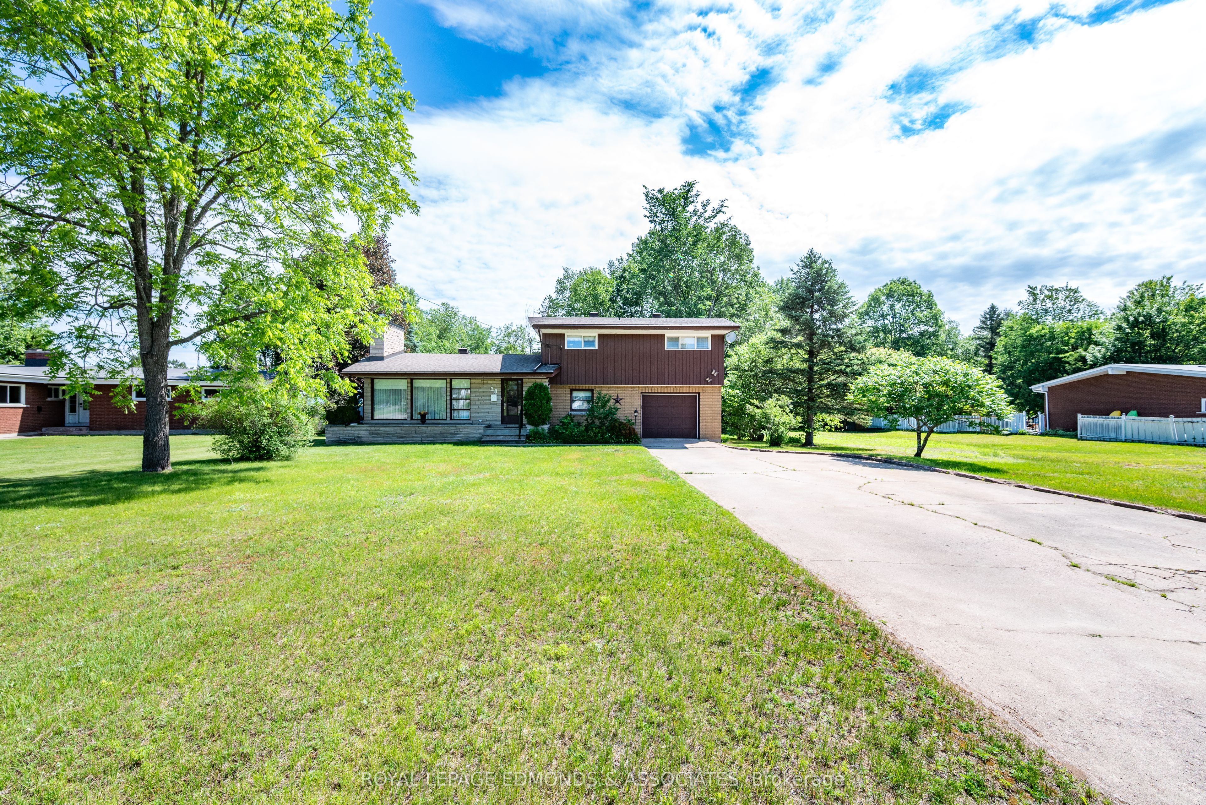 28 Barry Lot #16 Street, Laurentian Valley, ON K8A 7L5 photo 5