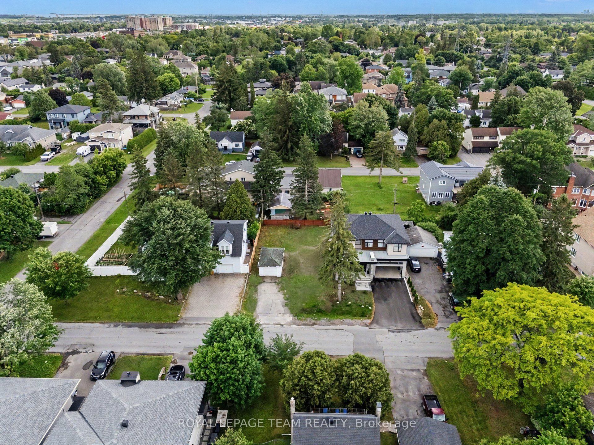 50 W Lotta Avenue W, Meadowlands - Crestview and Area, ON K2G 6B5 photo 2
