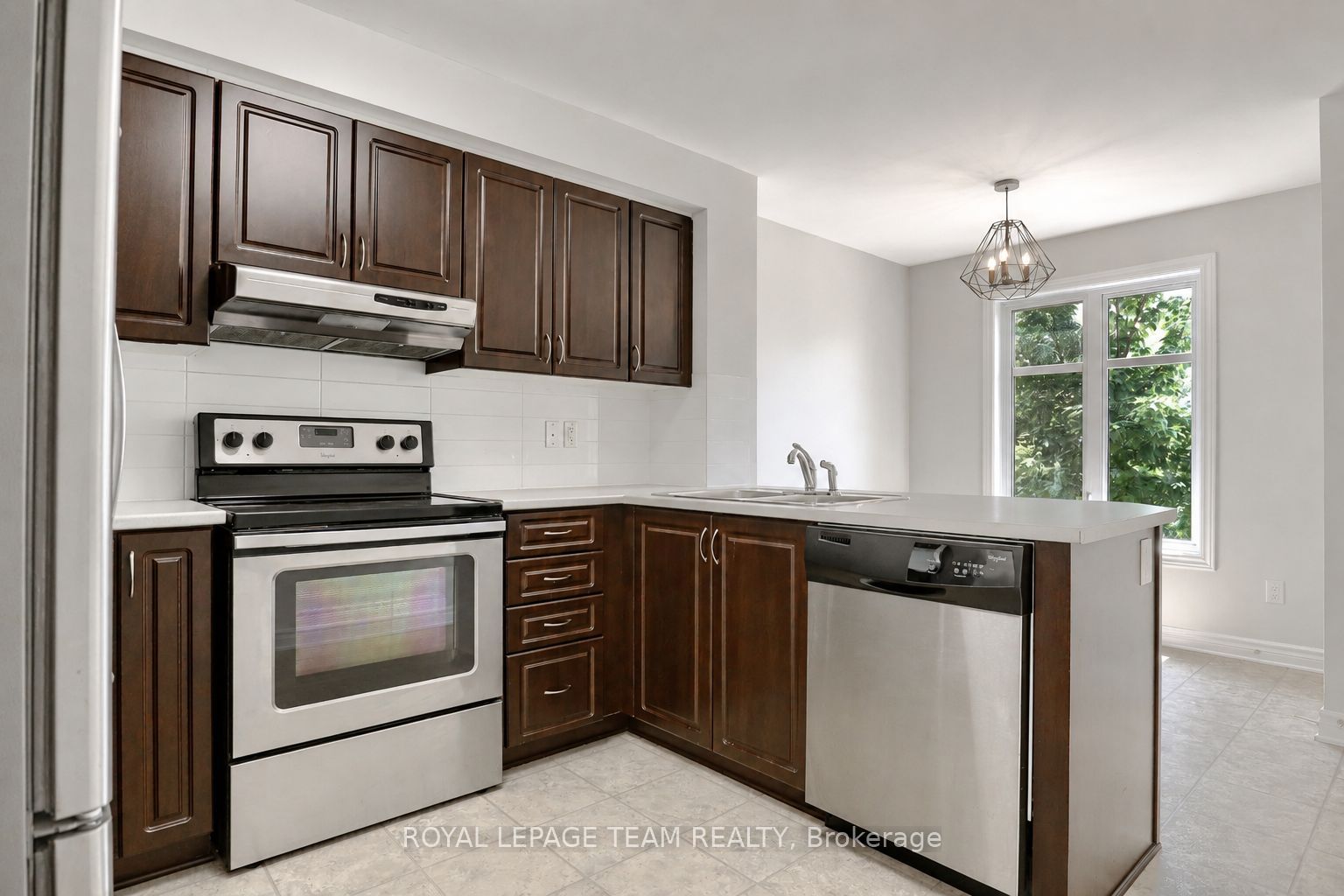 629A Chapman Mills Drive, Barrhaven, ON K2J 5T1 photo 3