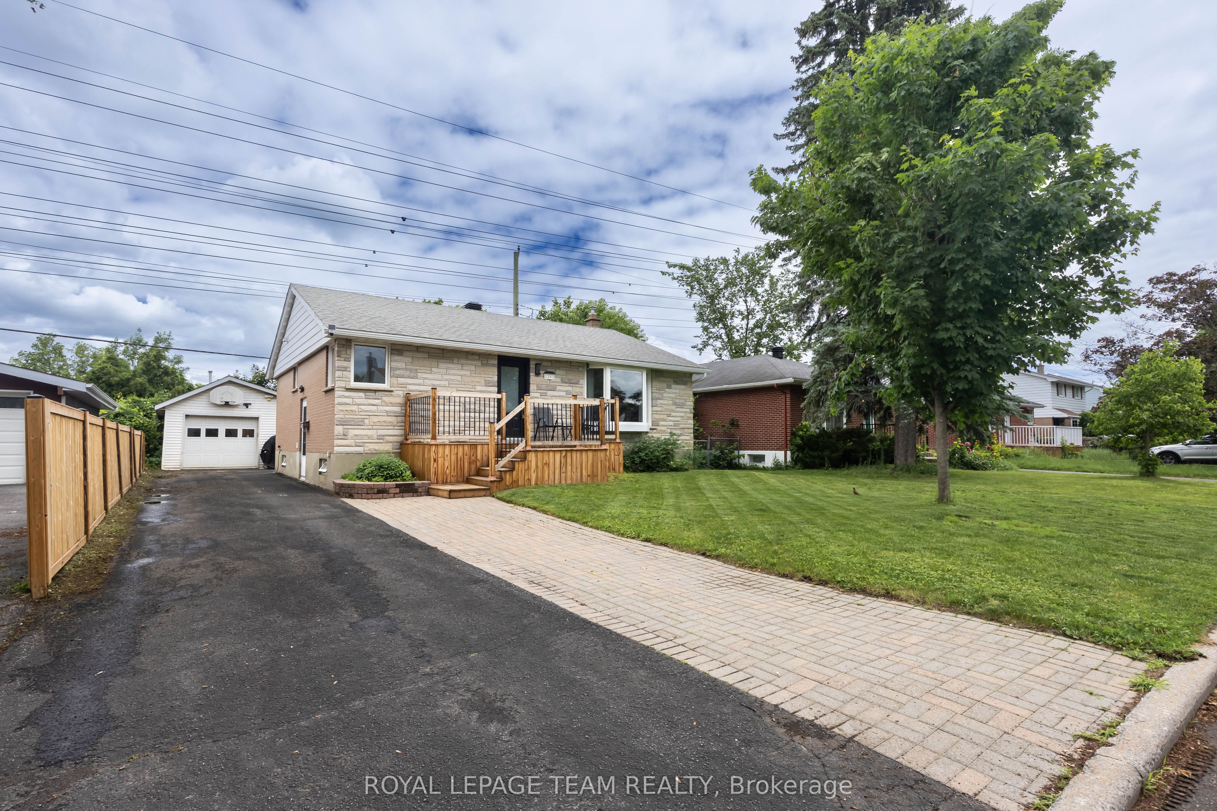 1293 Woodside Drive, Belair Park - Copeland Park and Area, ON K2C 2H1 photo 2