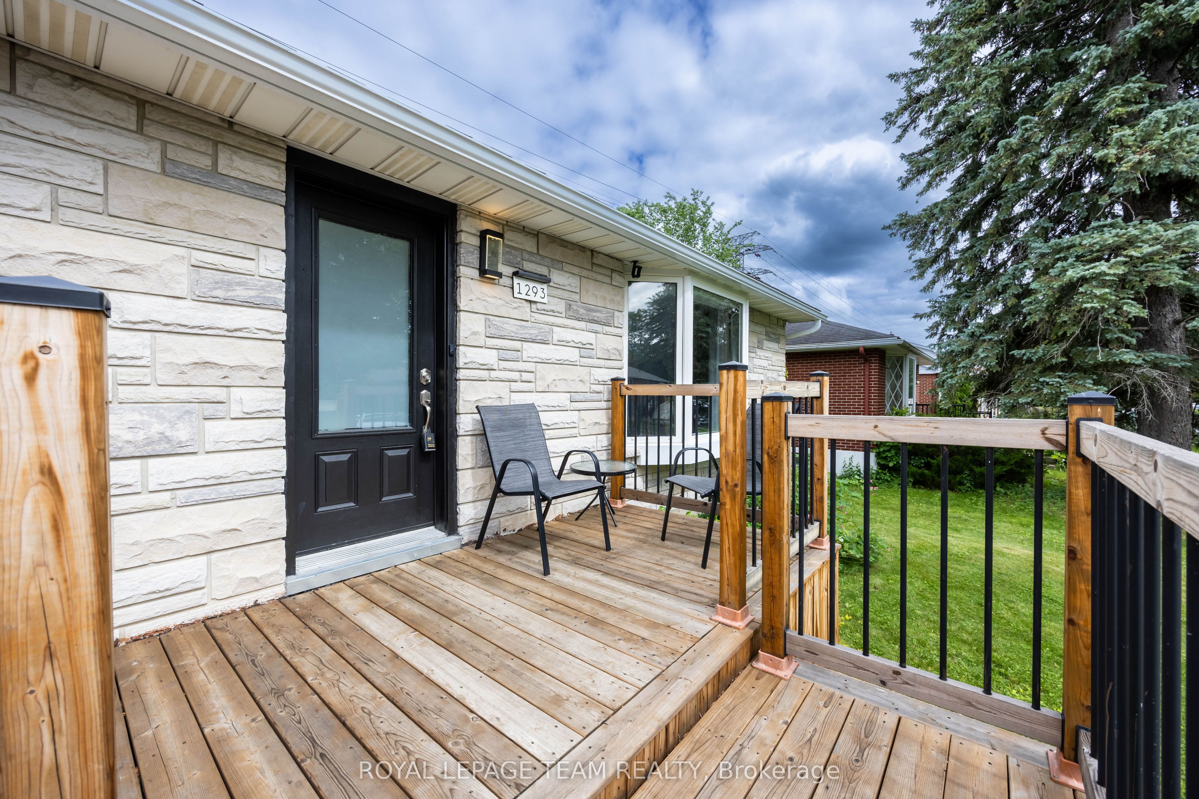 1293 Woodside Drive, Belair Park - Copeland Park and Area, ON K2C 2H1 photo 3
