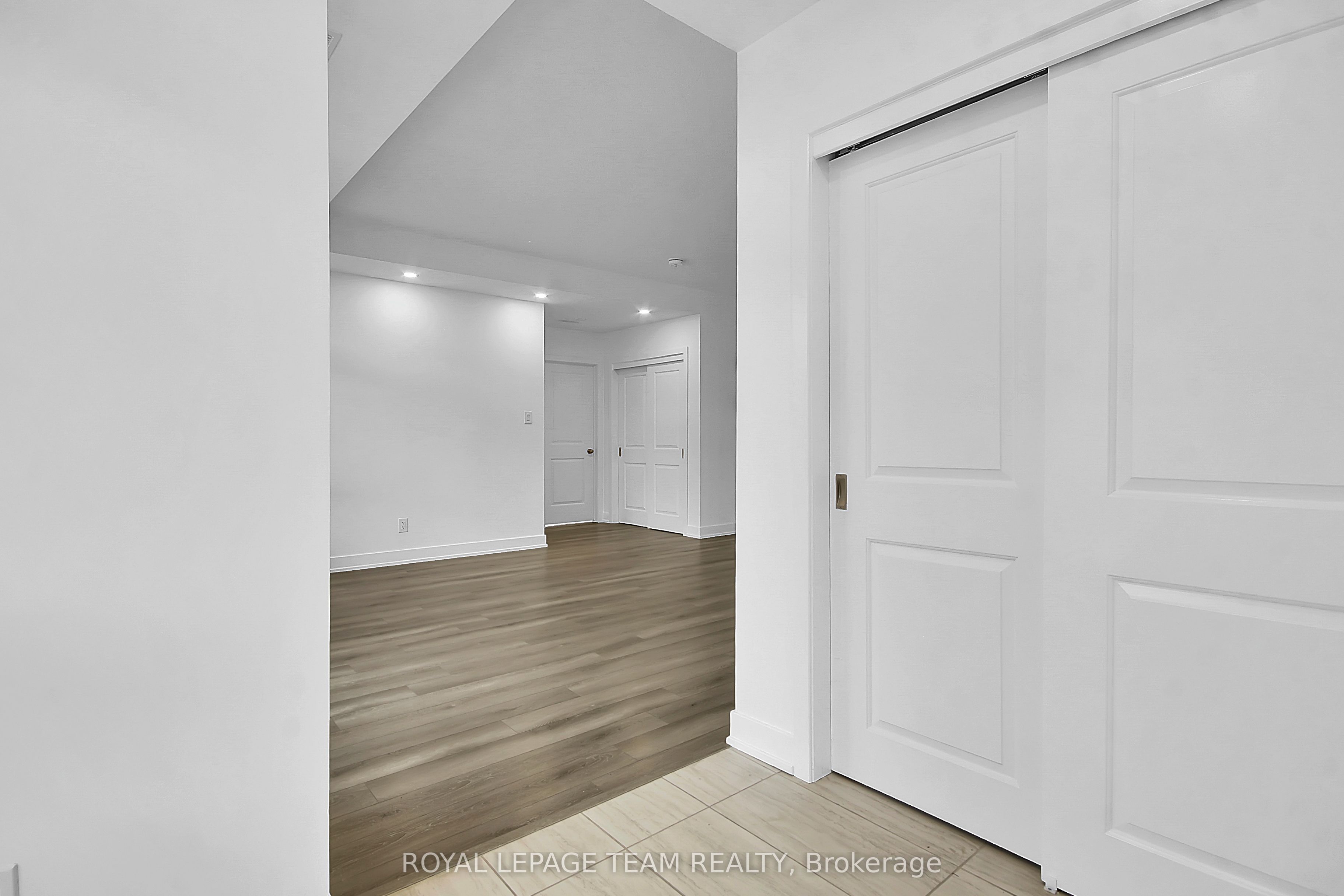 320 Tulum Crescent F, Kanata, ON K2S 0W1 photo 4